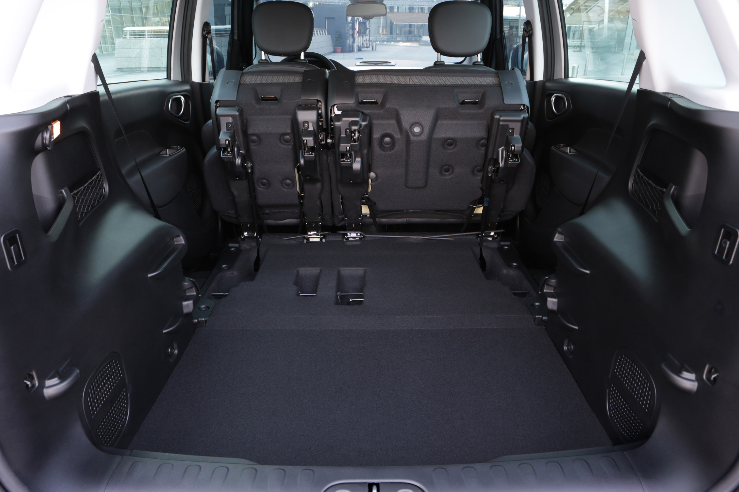 Fiat 500L Beats Edition photo #46