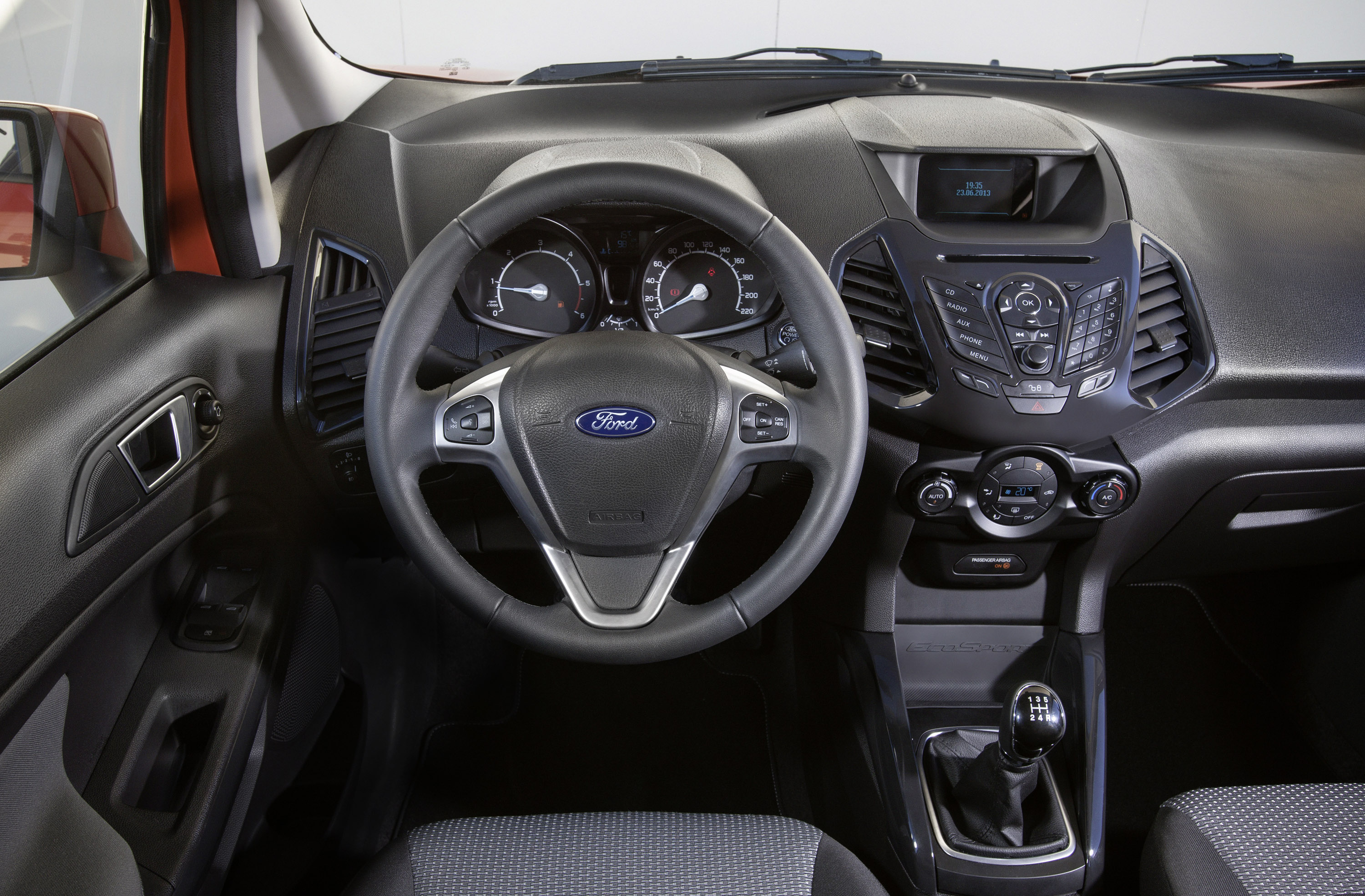 Ford EcoSport photo #77