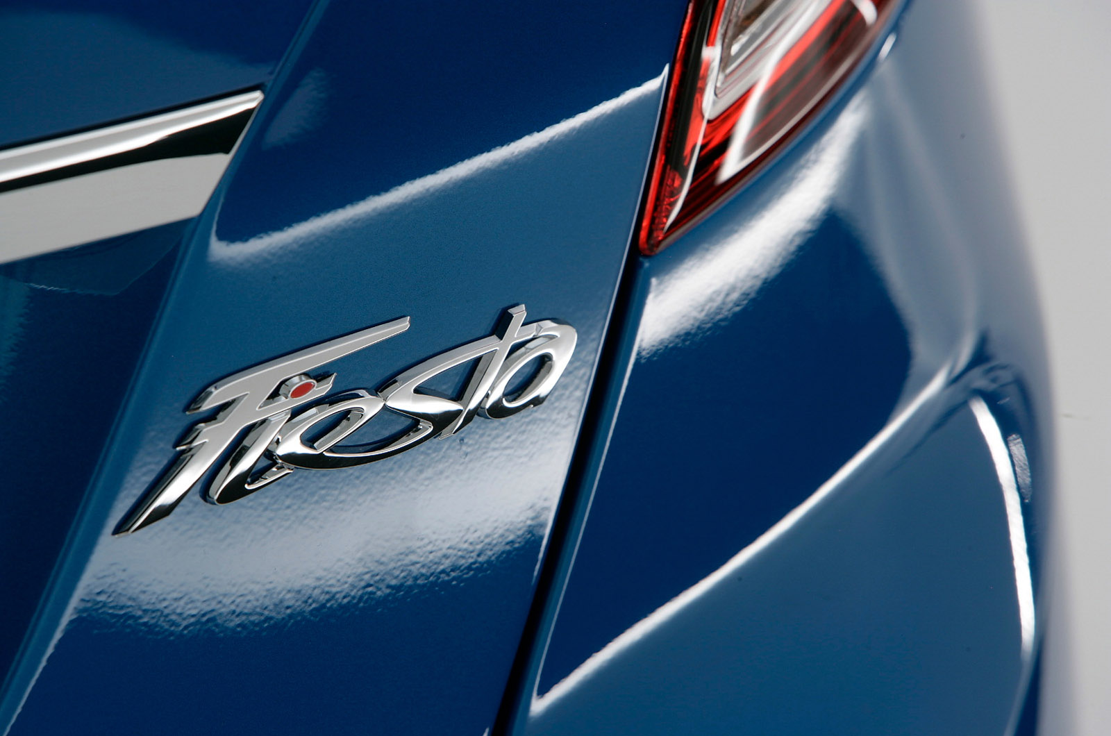 Ford Fiesta photo #40