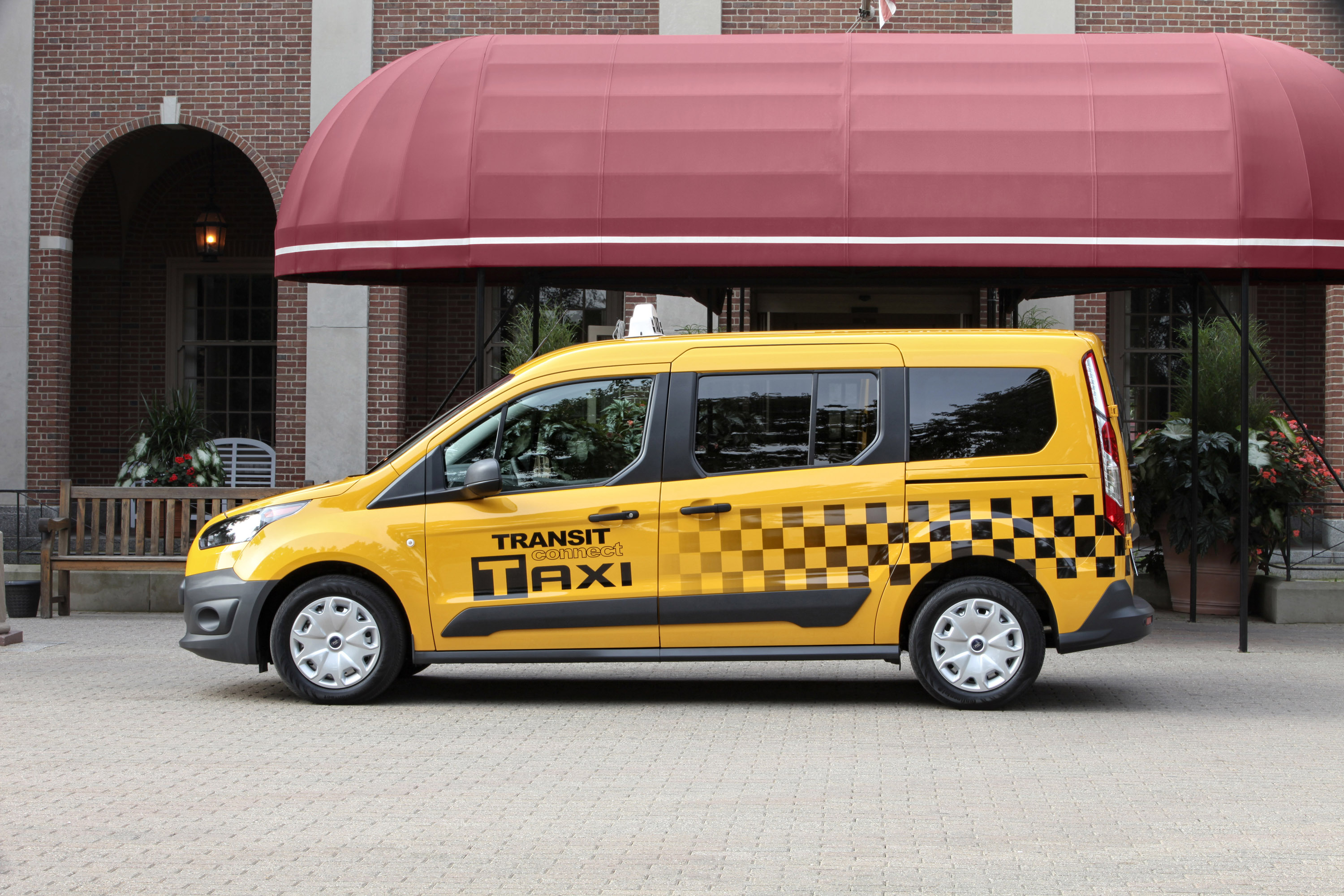 Ford Transit Connect Taxi photo #3