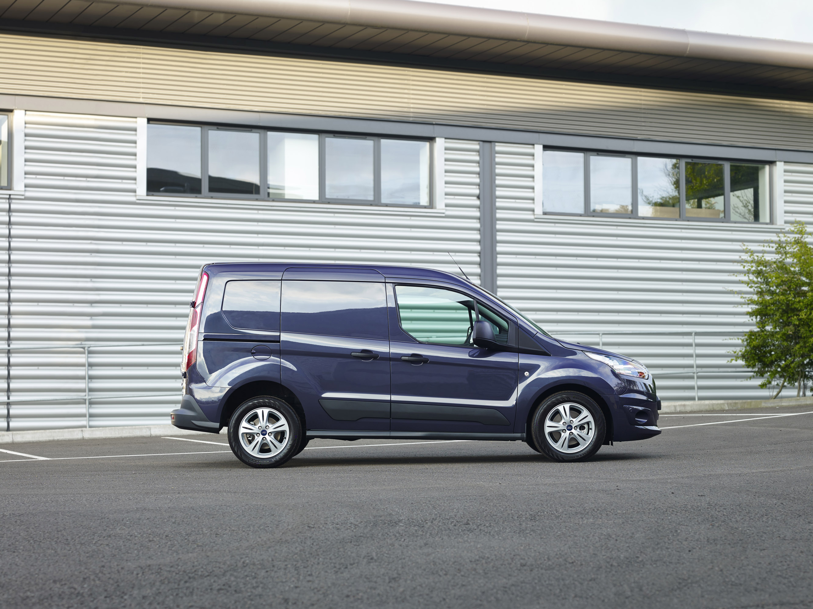 Ford Transit Connect photo #28