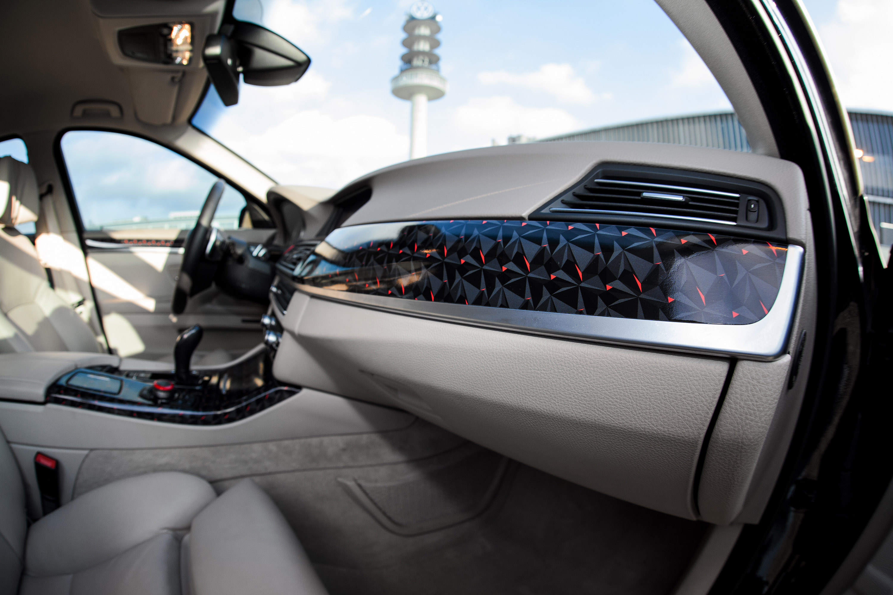 Fostla BMW 550i photo #16