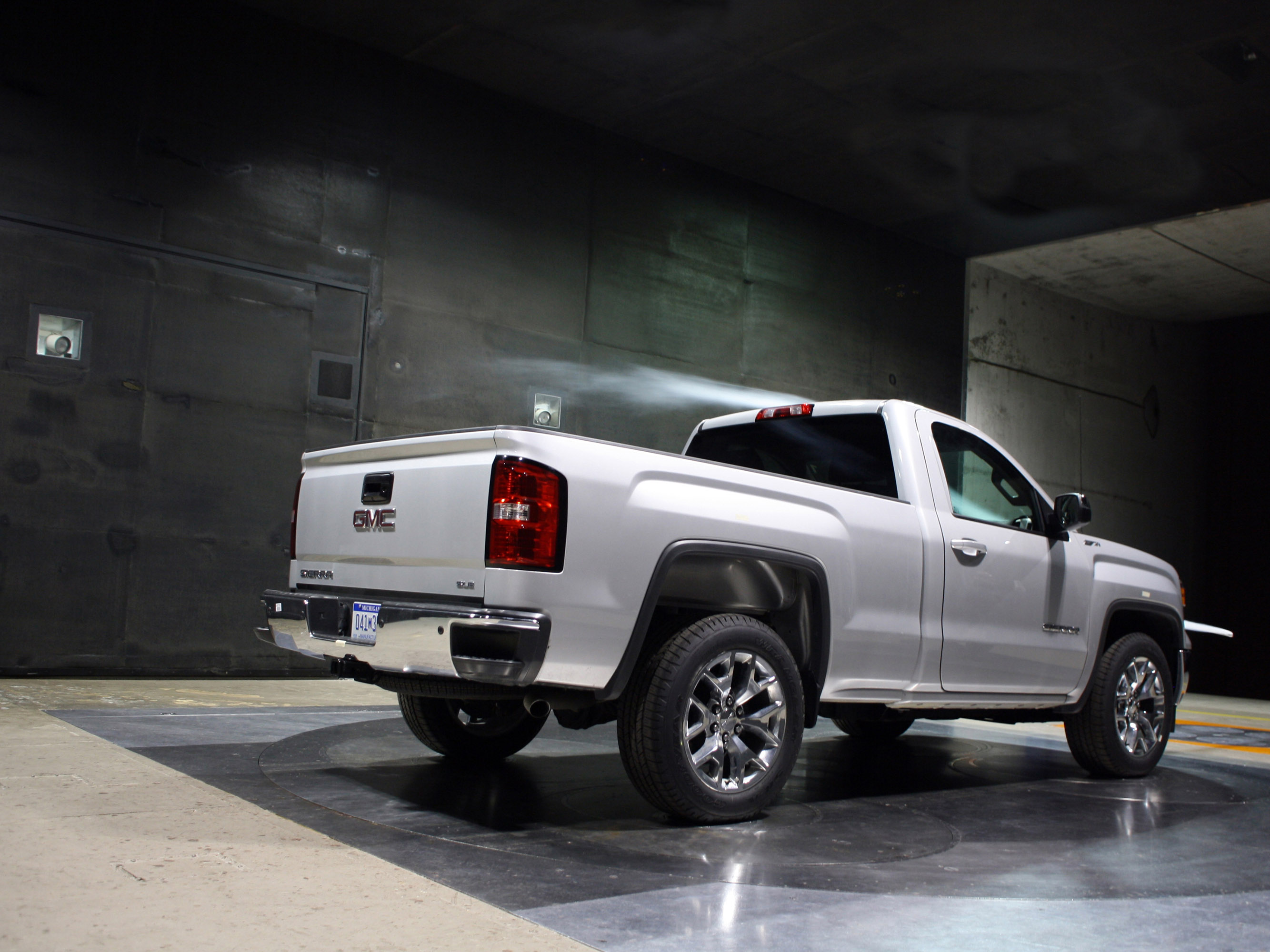 GMC Sierra photo #26