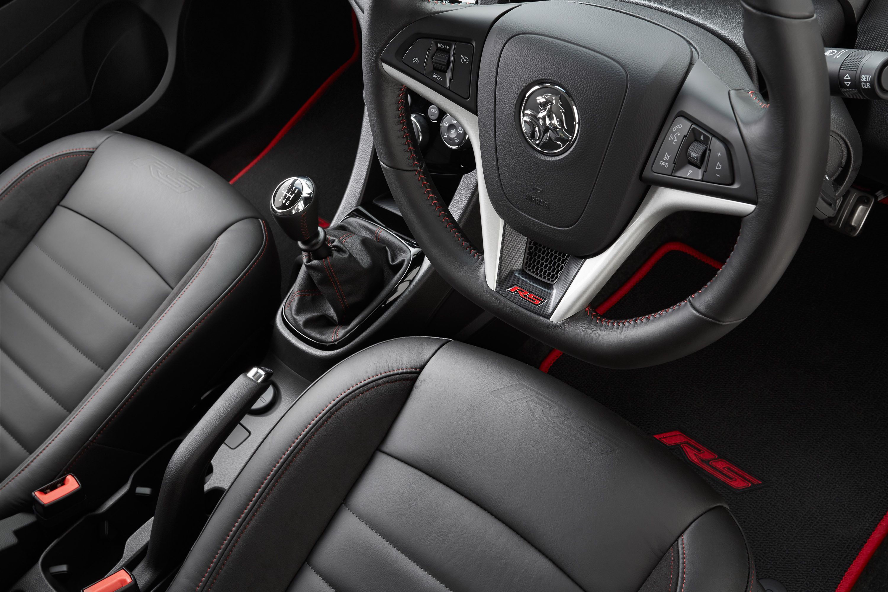 Holden Barina RS photo #29