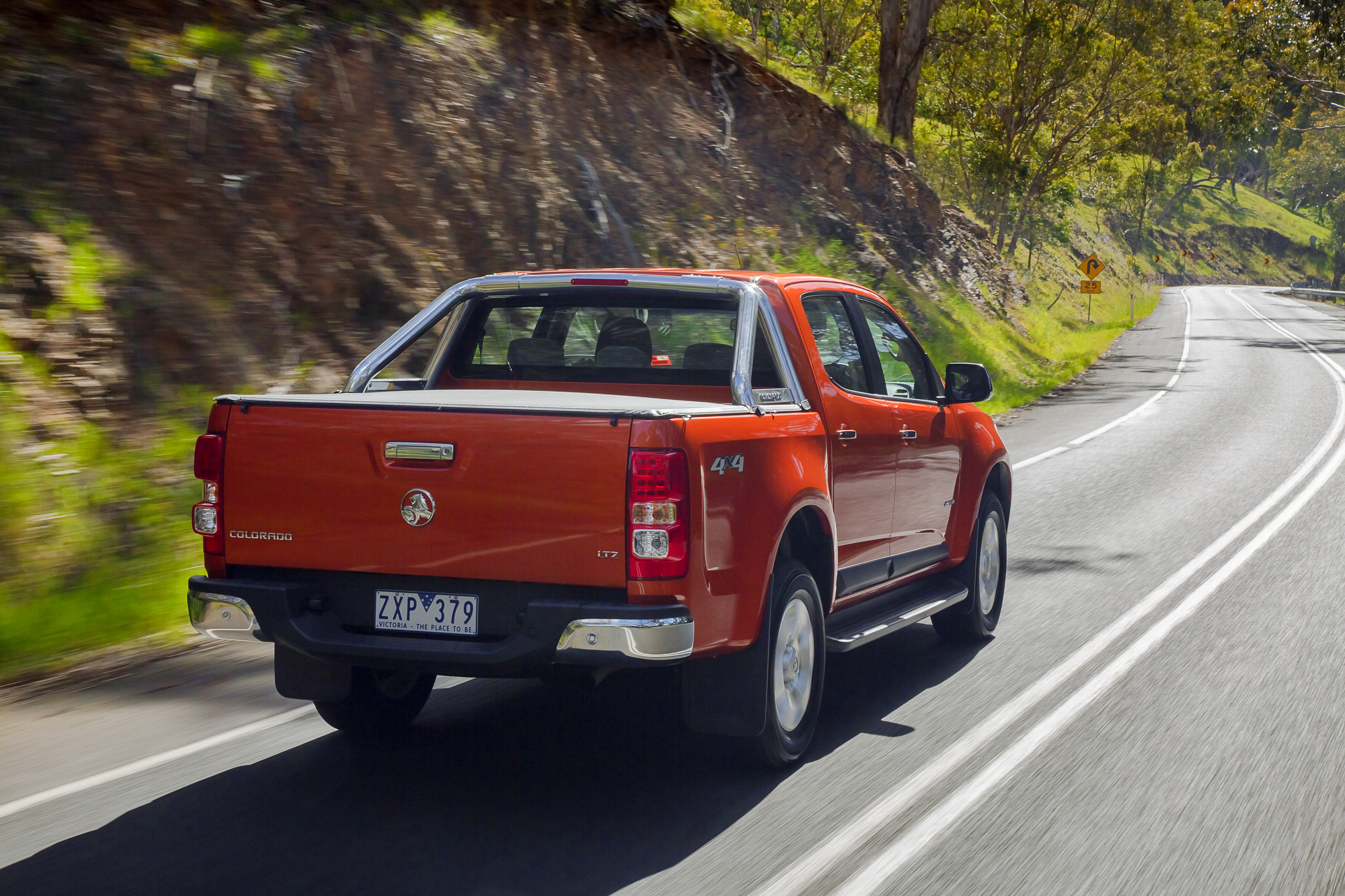 Holden Colorado photo #42