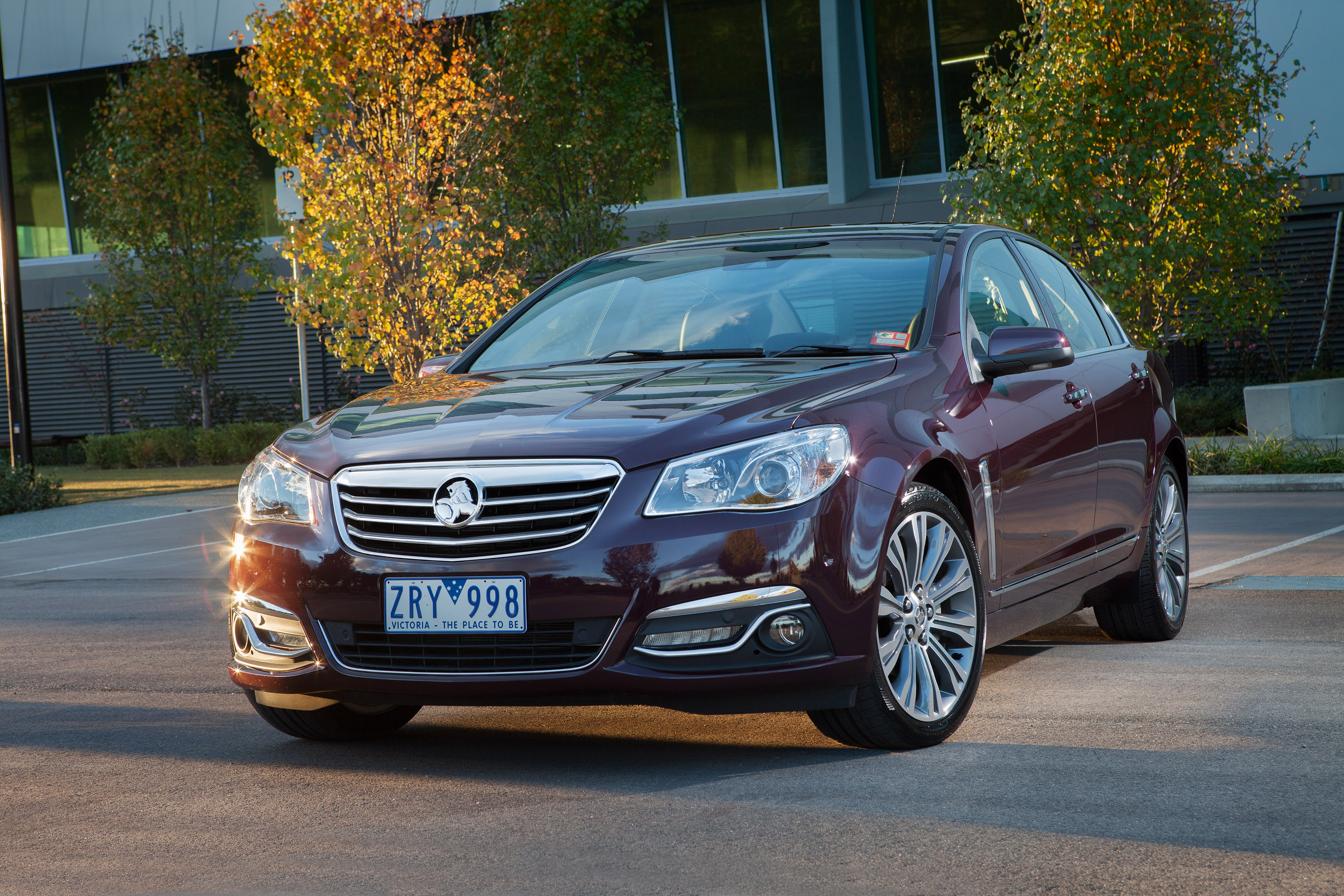 Holden VF Commodore Calais V photo #3