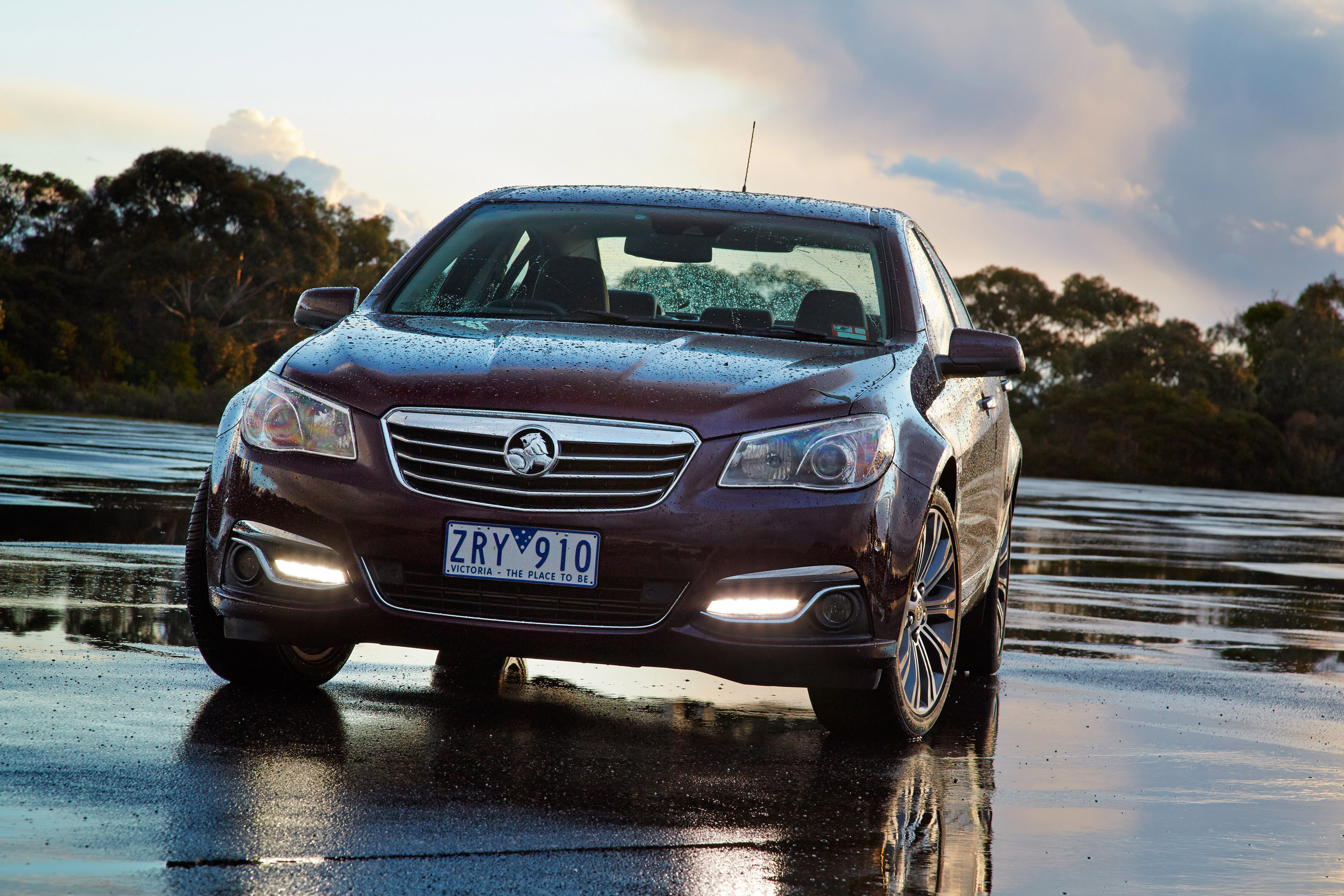 2014 Holden Vf Commodore Sportwagen Calais V Hd Pictures