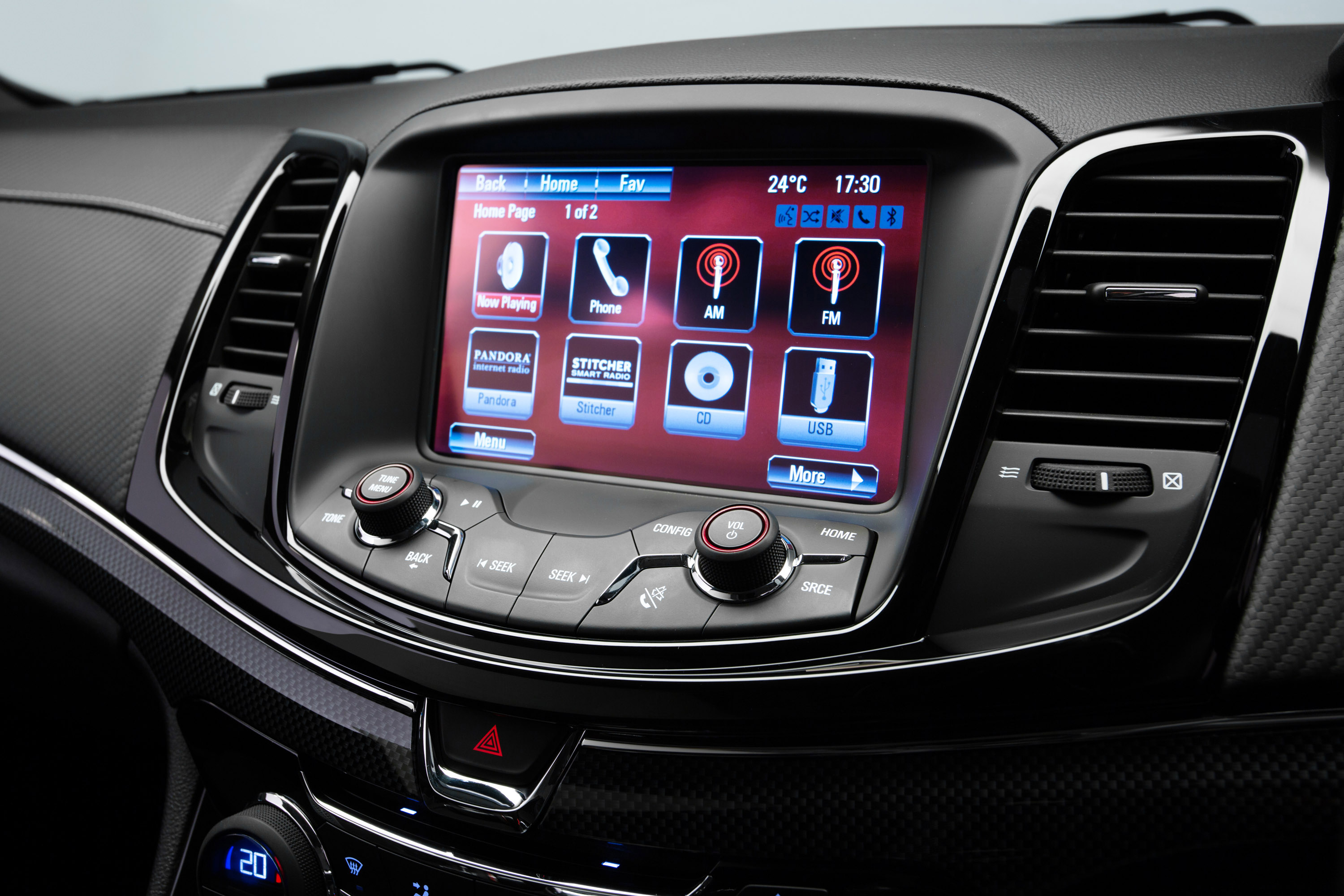 Holden VF Commodore Sportwagon SV6 photo #15