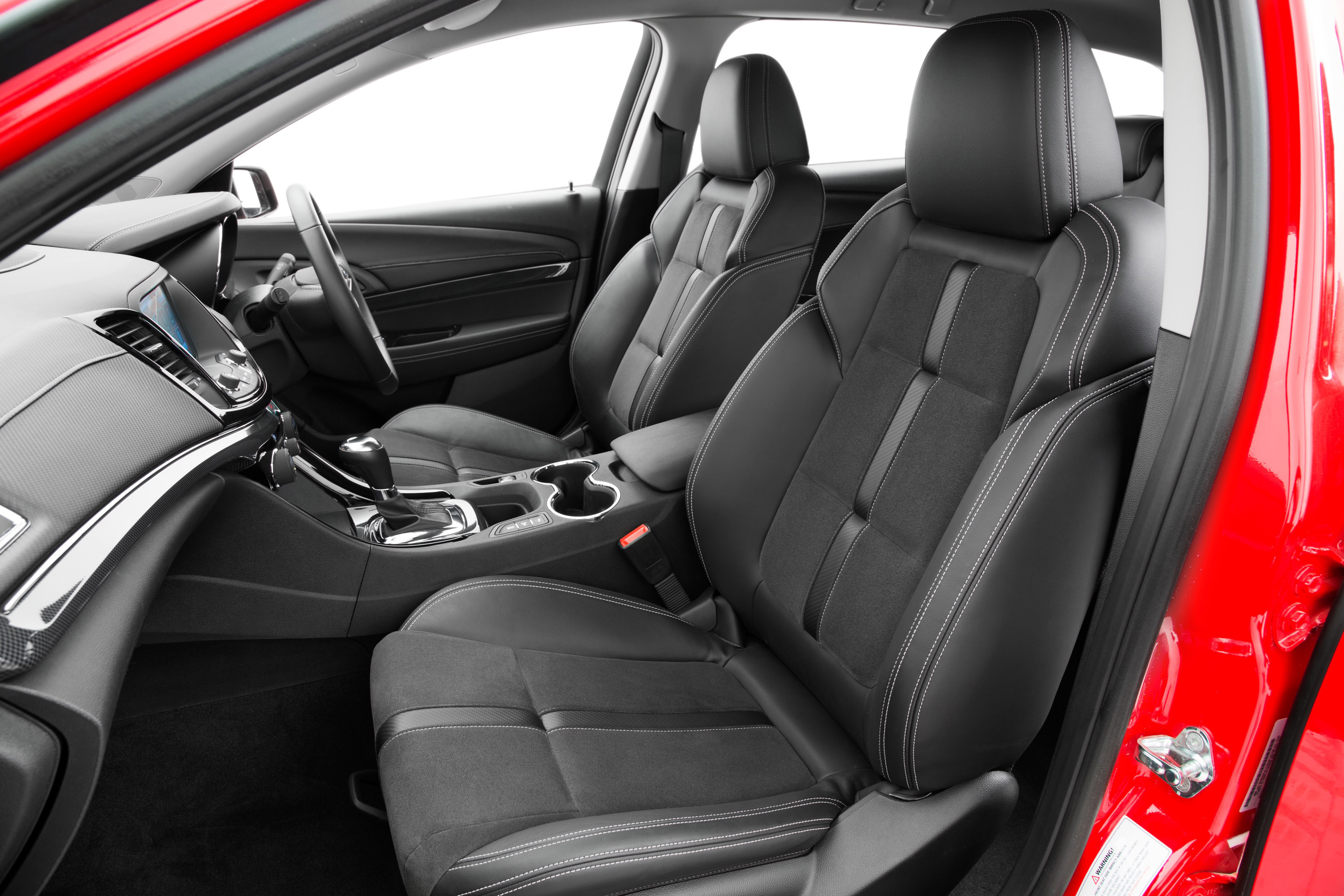 Holden VF Commodore Sportwagon SV6 photo #25