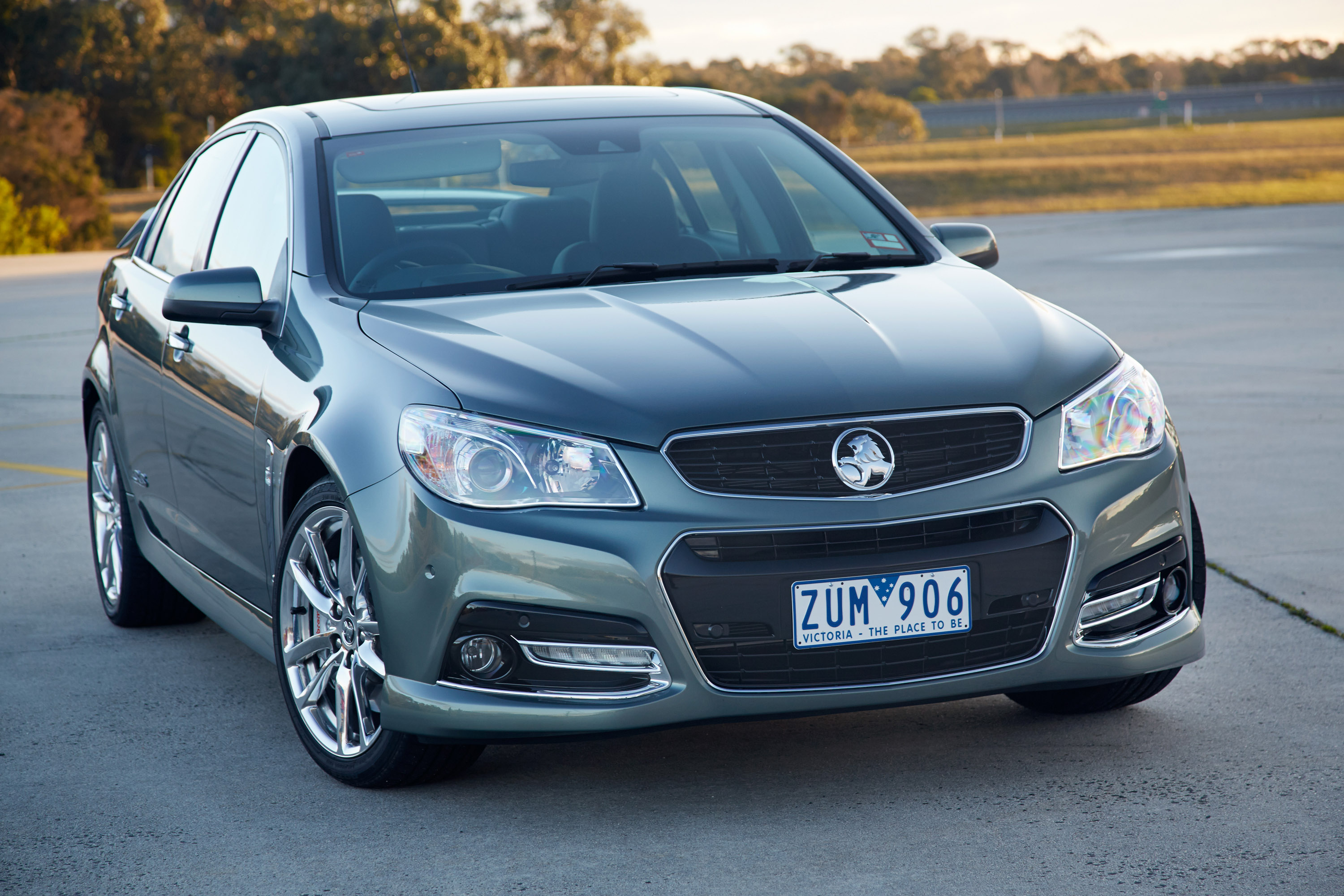 Holden VF Commodore SS V RedLine photo #2