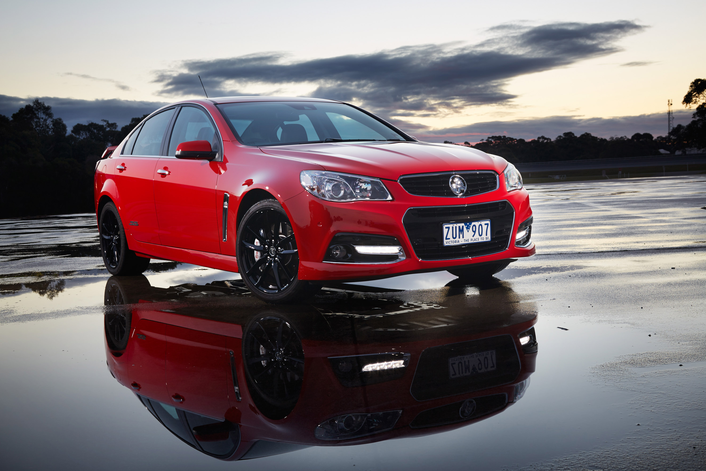 Holden VF Commodore SS V RedLine photo #3