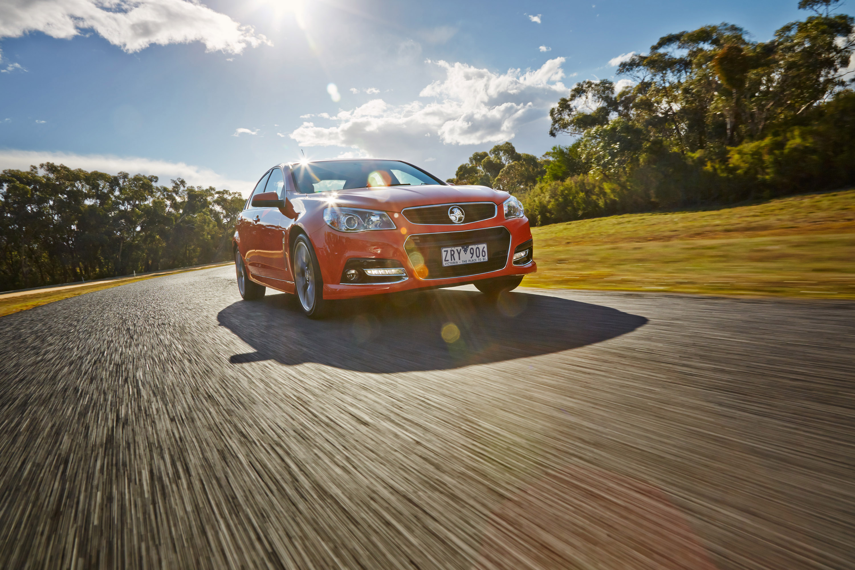 Holden VF Commodore SSV photo #2