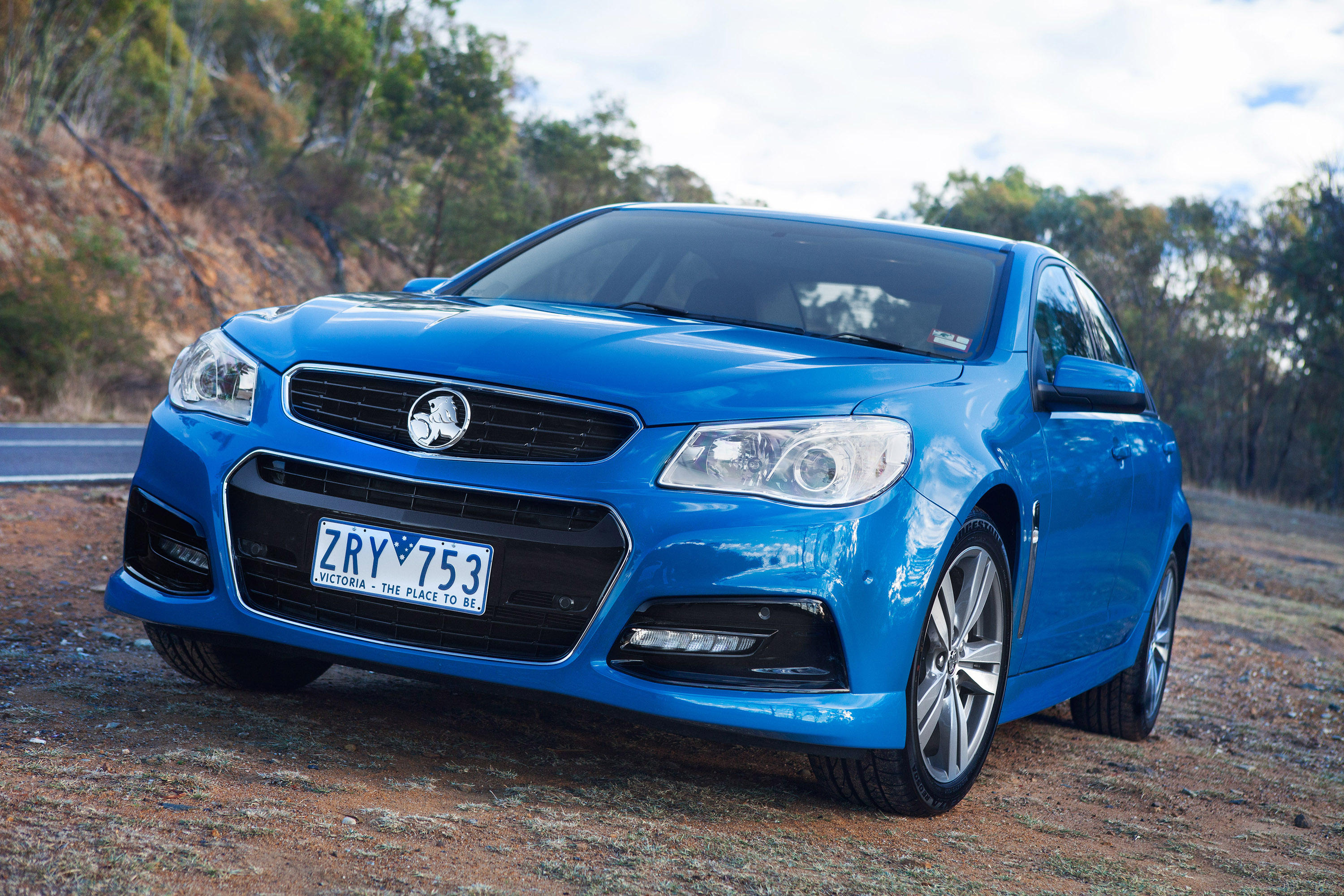 Holden VF Commodore SV6 photo #3