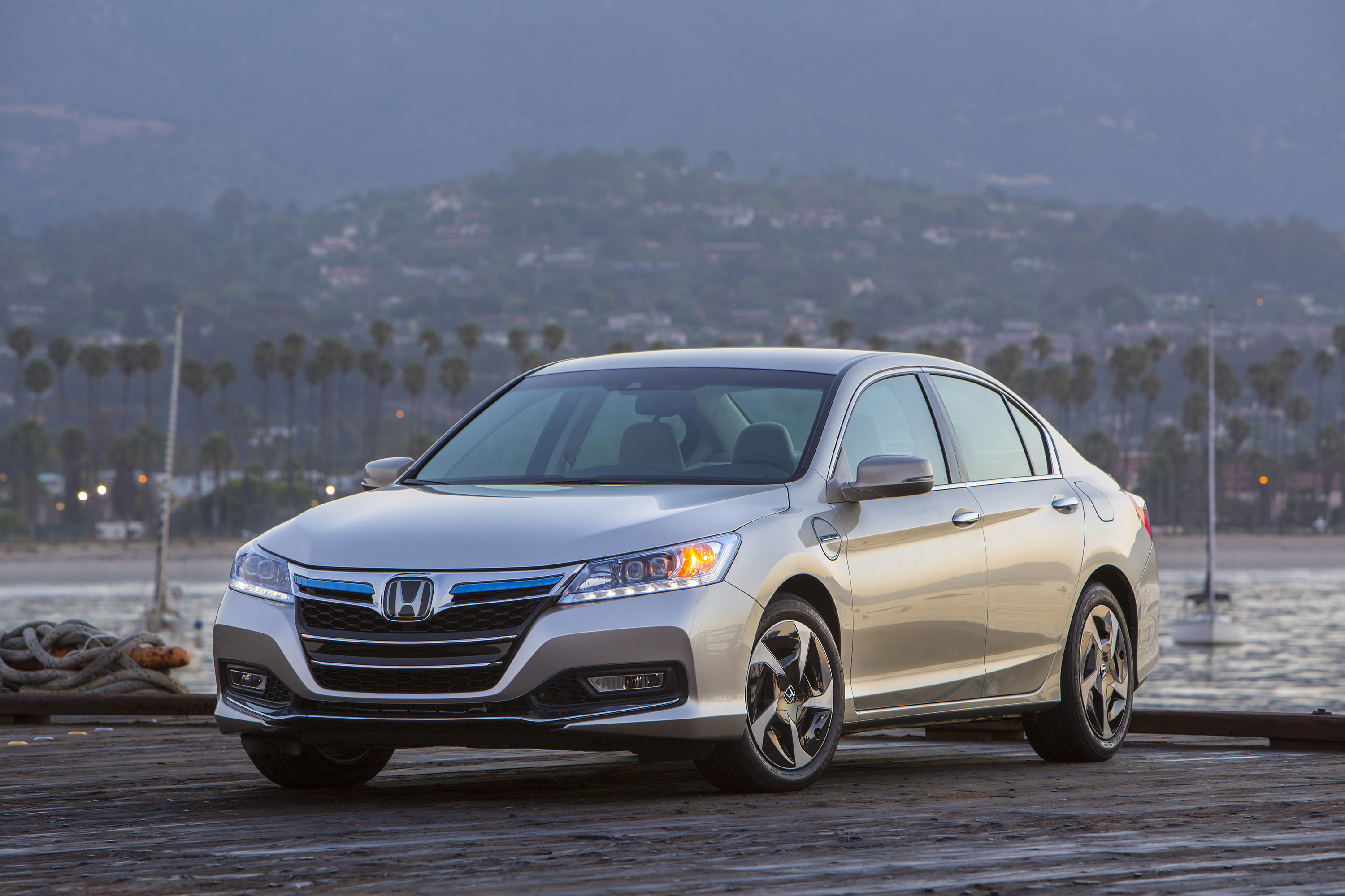 Honda Accord PHEV photo #1