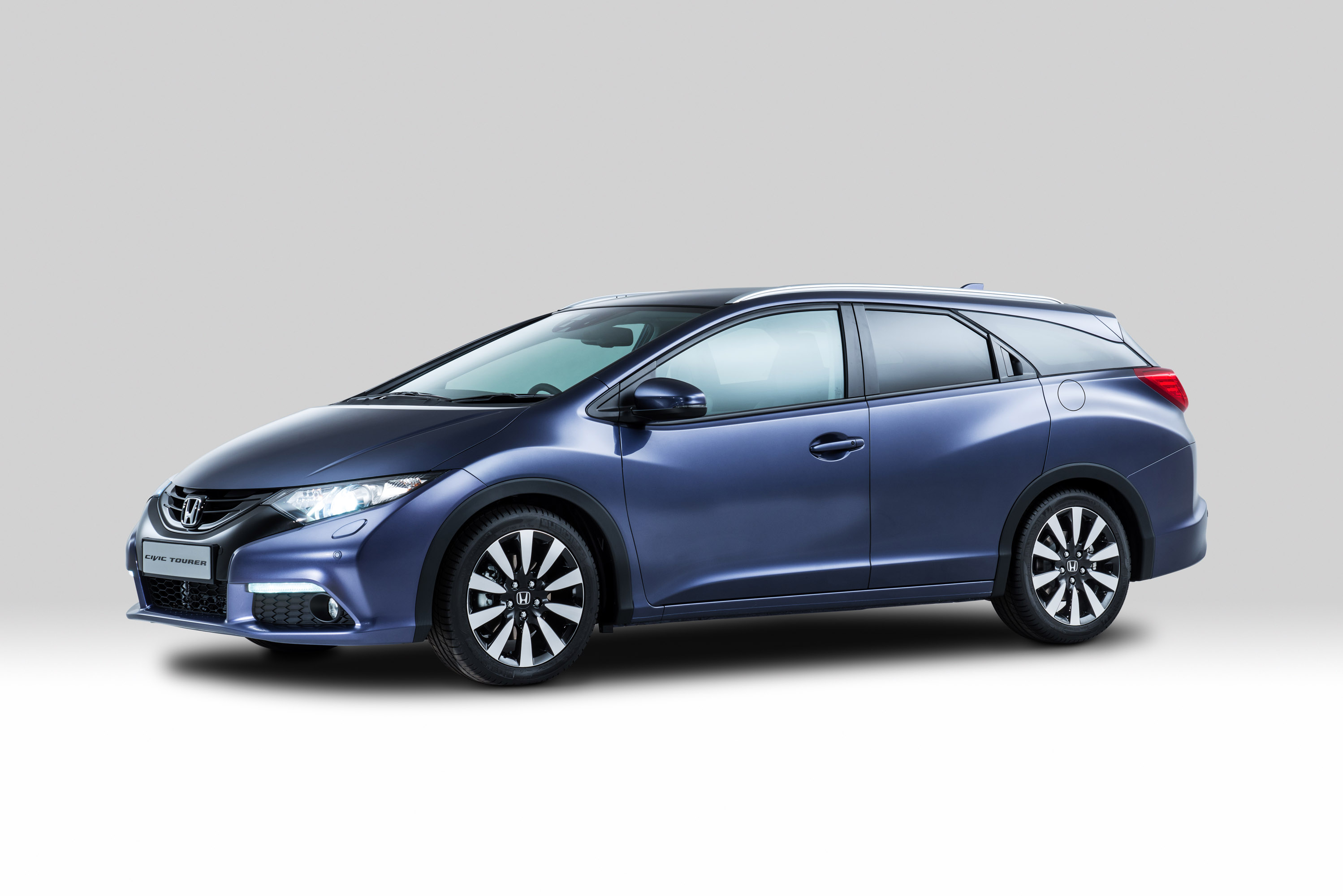 Honda Civic Tourer photo #2