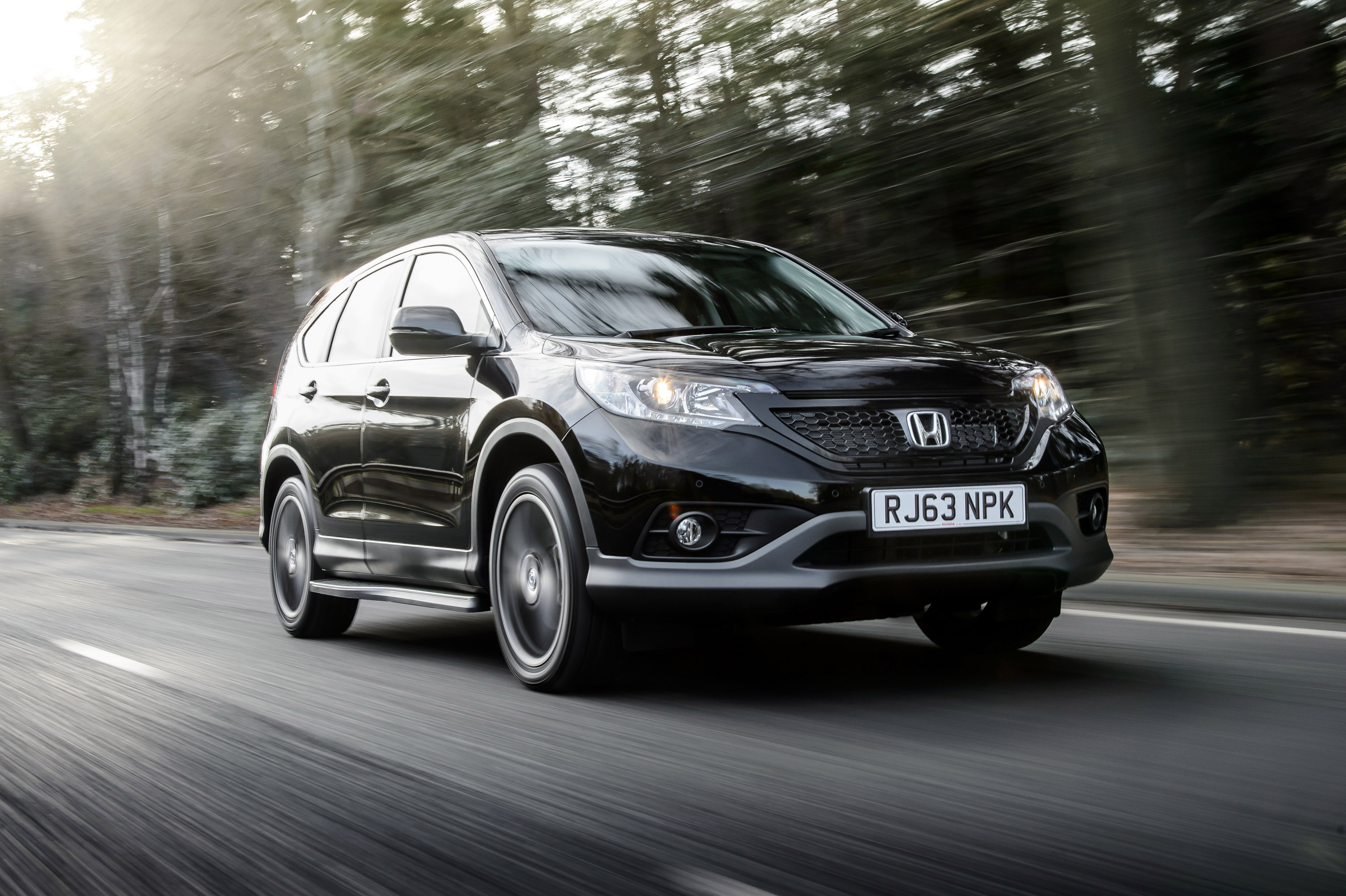 Honda CR-V Black Edition photo #2