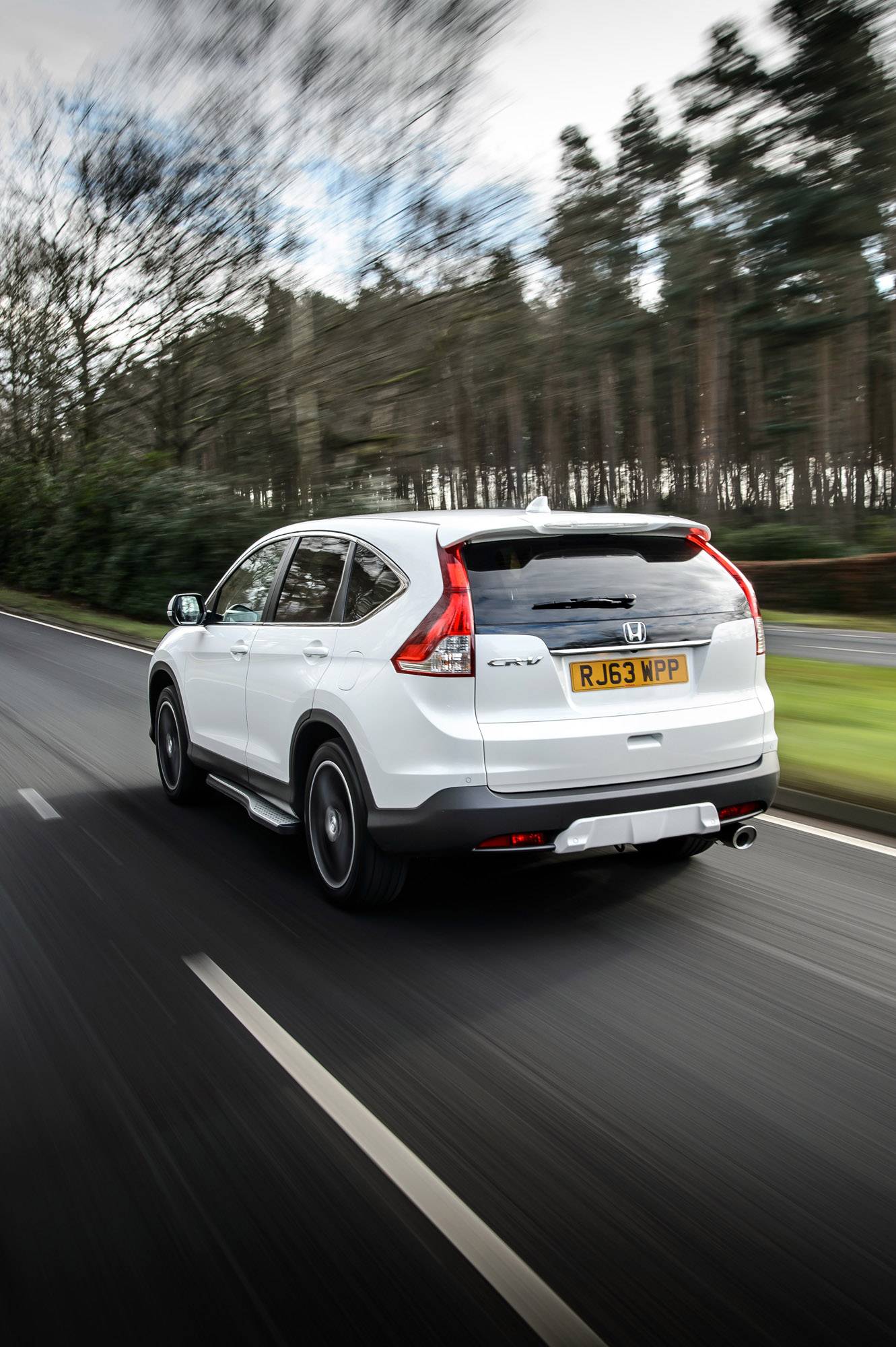 Honda CR-V White Edition photo #3