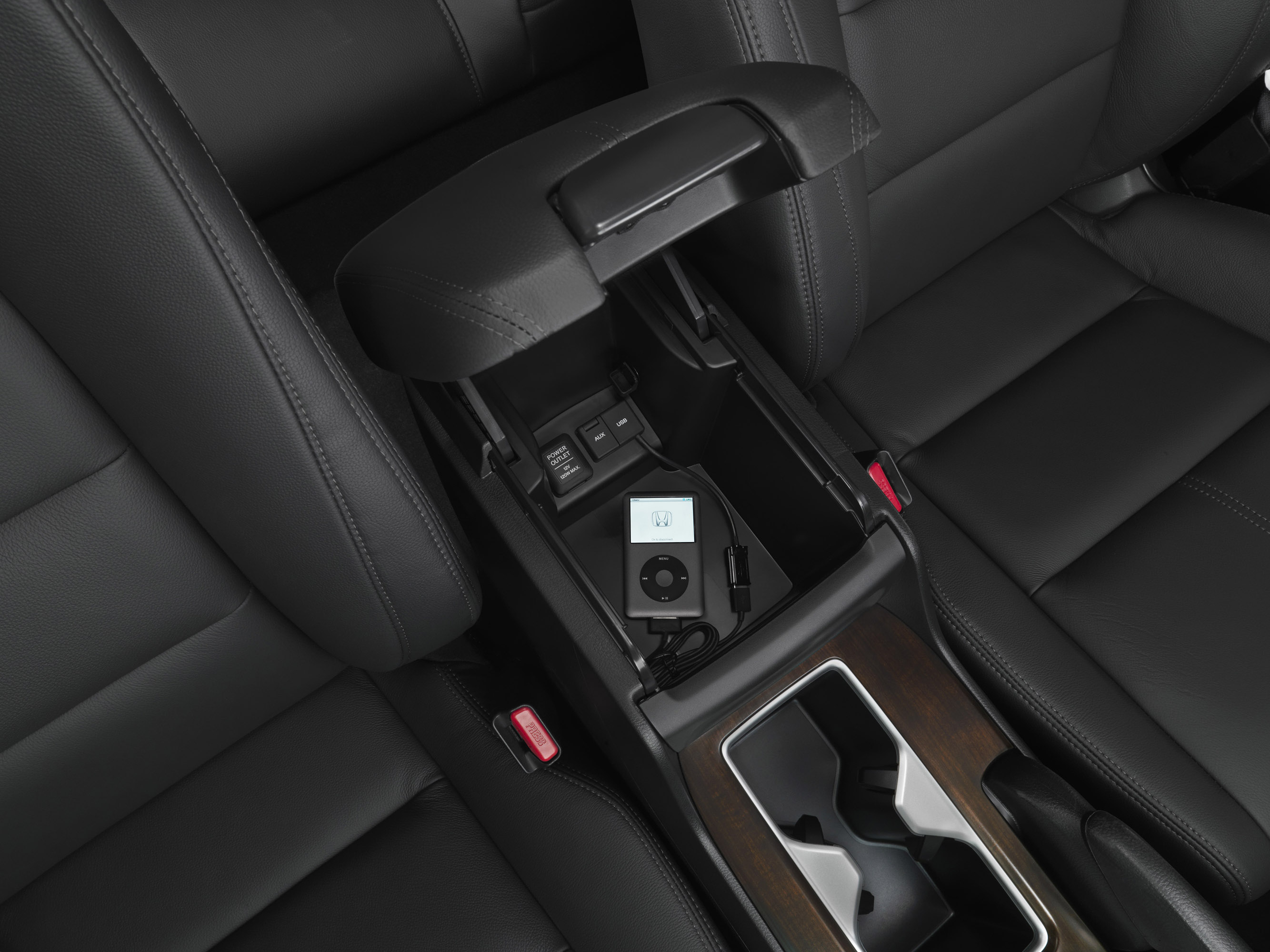 Honda Crosstour photo #20