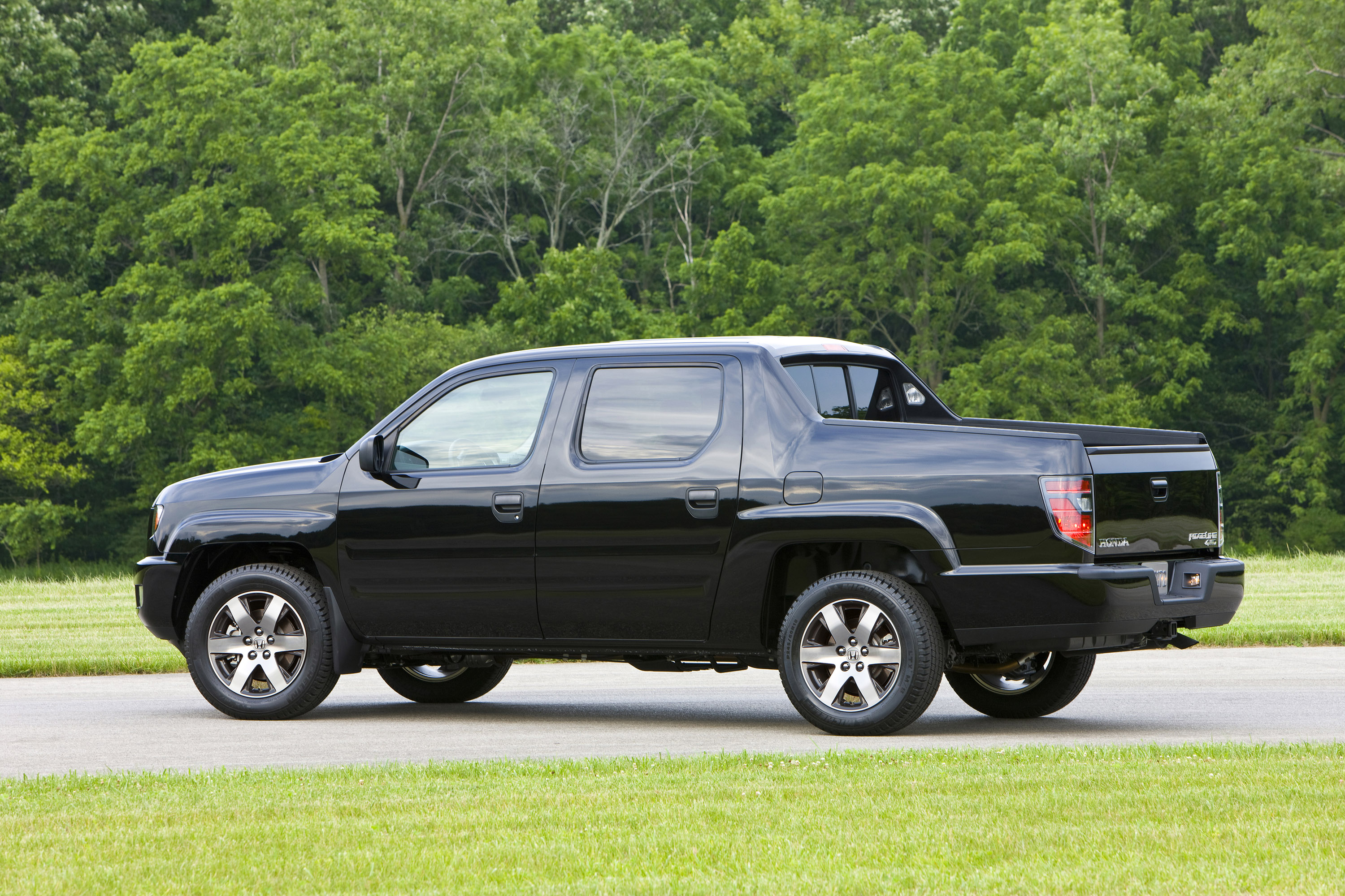 Honda Ridgeline Special Edition photo #2