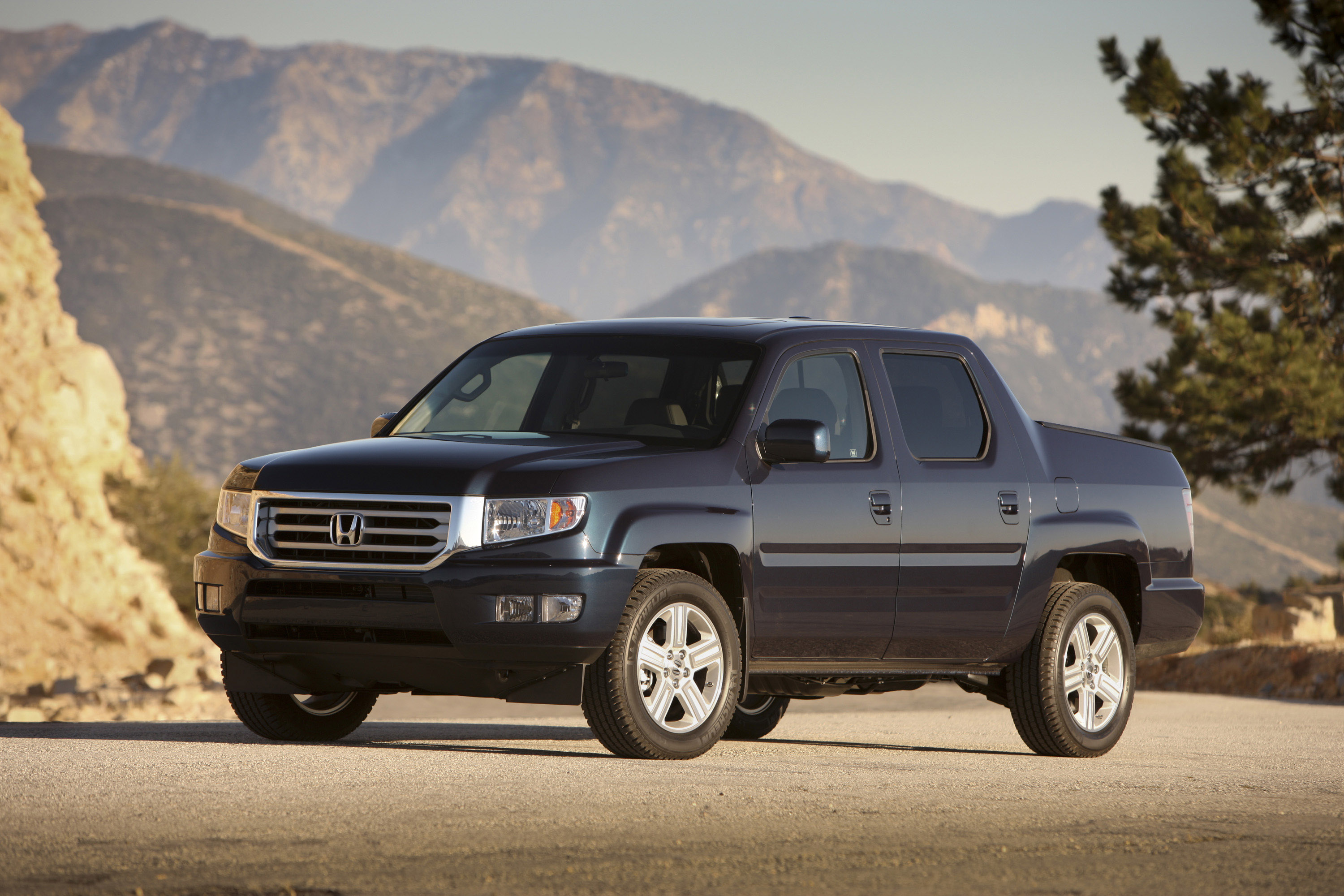 Honda Ridgeline Sport photo #19