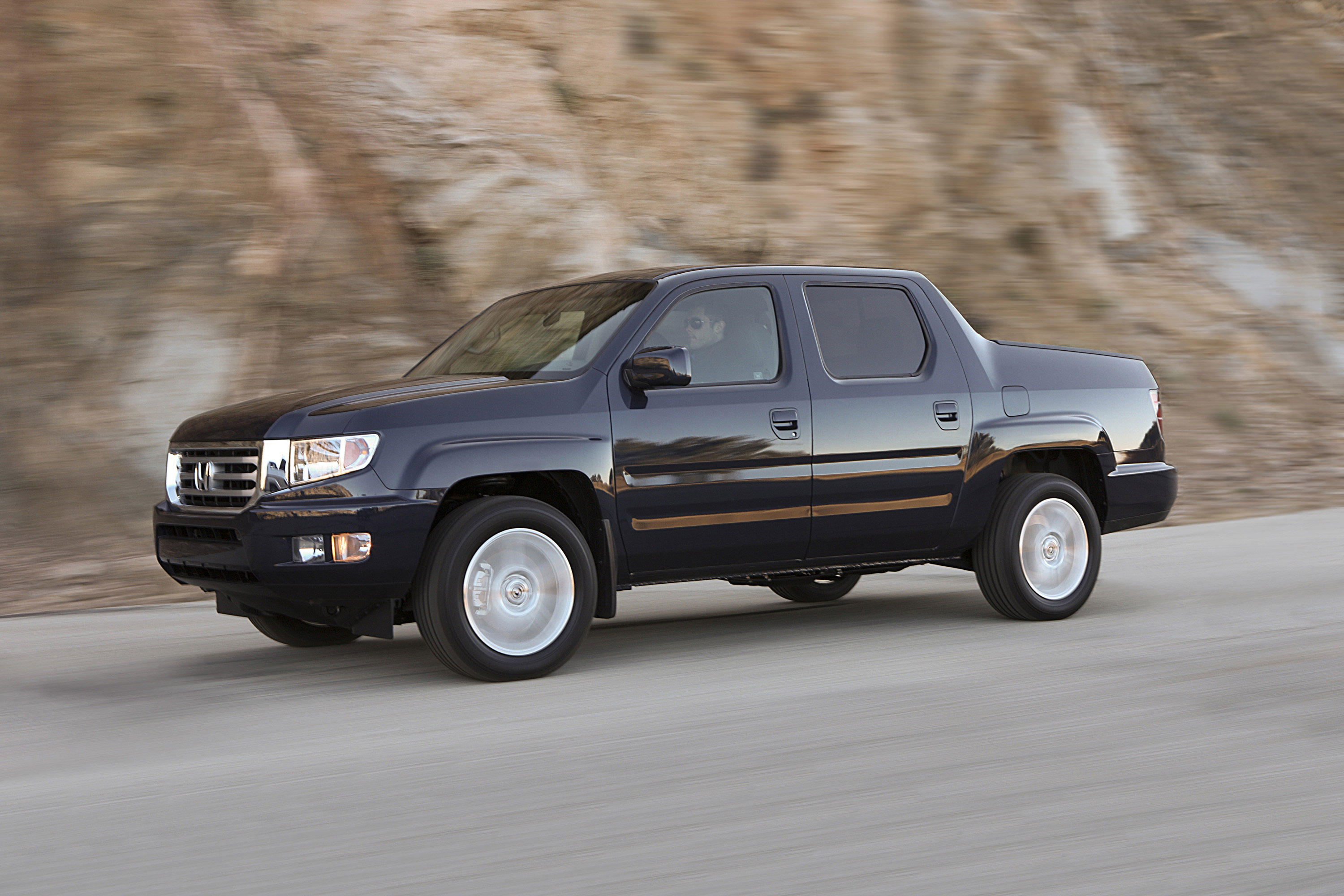 Honda Ridgeline Sport photo #21