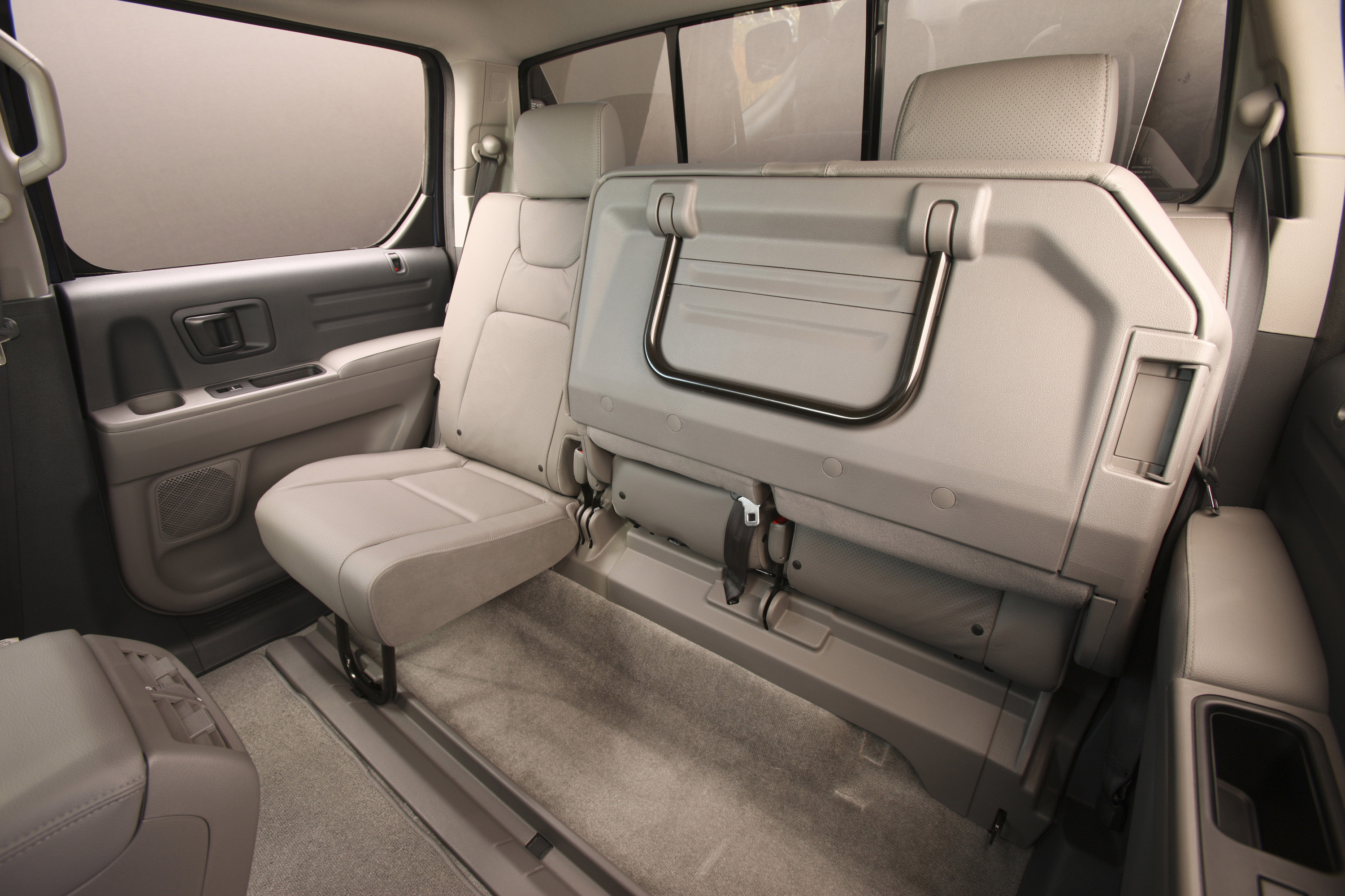 Honda Ridgeline Sport photo #36
