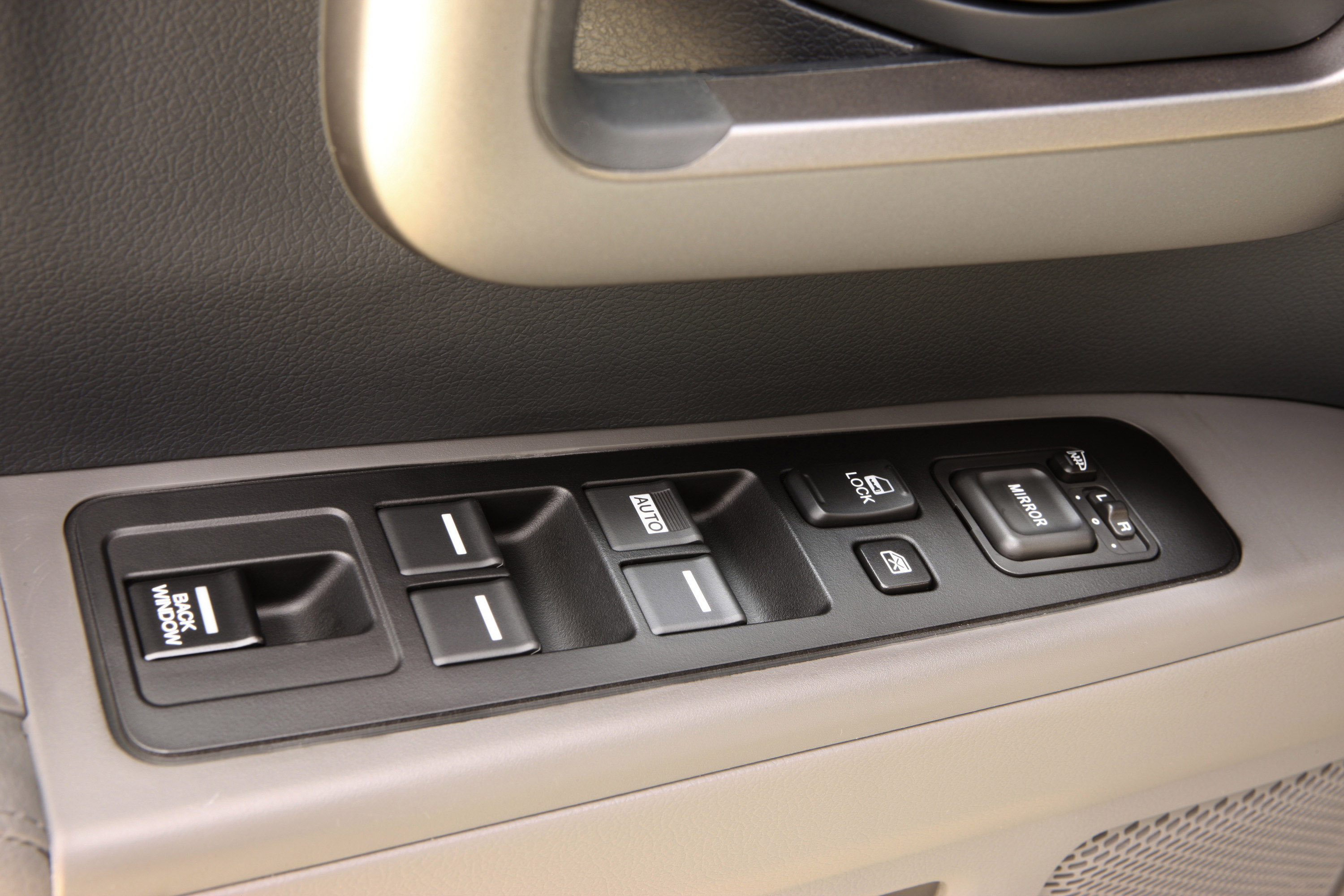 Honda Ridgeline Sport photo #39