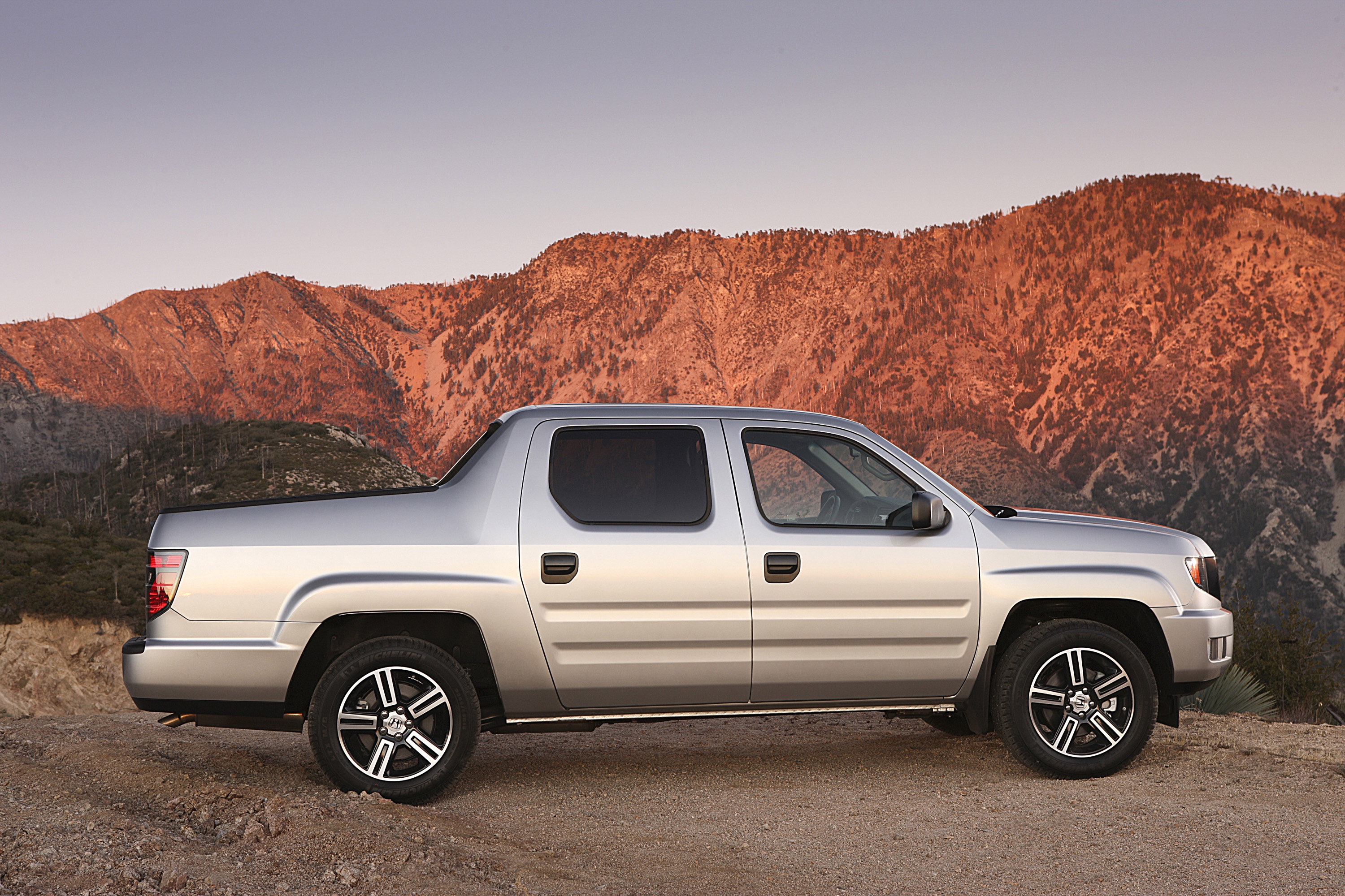Honda Ridgeline Sport photo #47