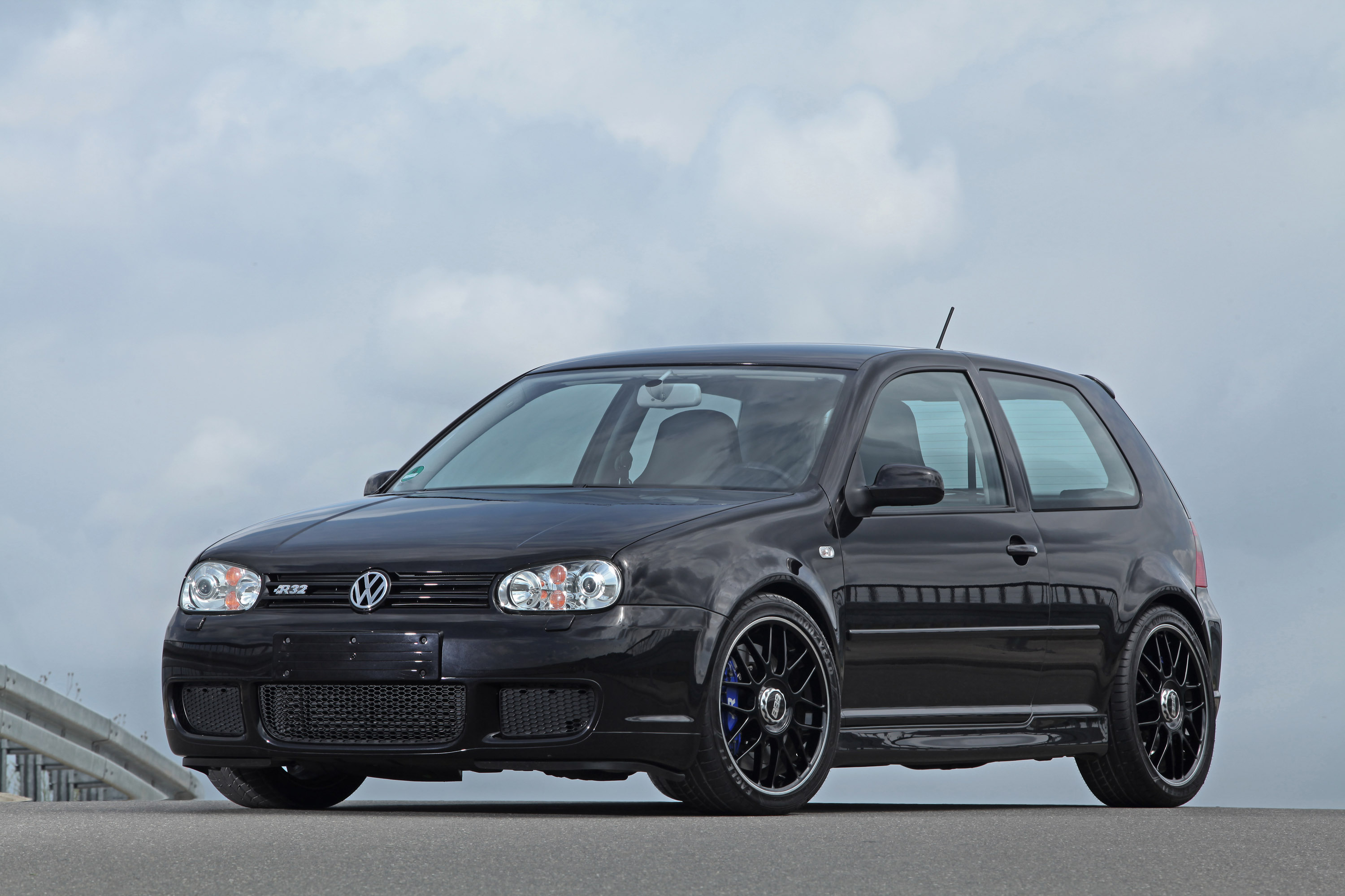 HPerformance Volkswagen Golf IV R32 photo #2