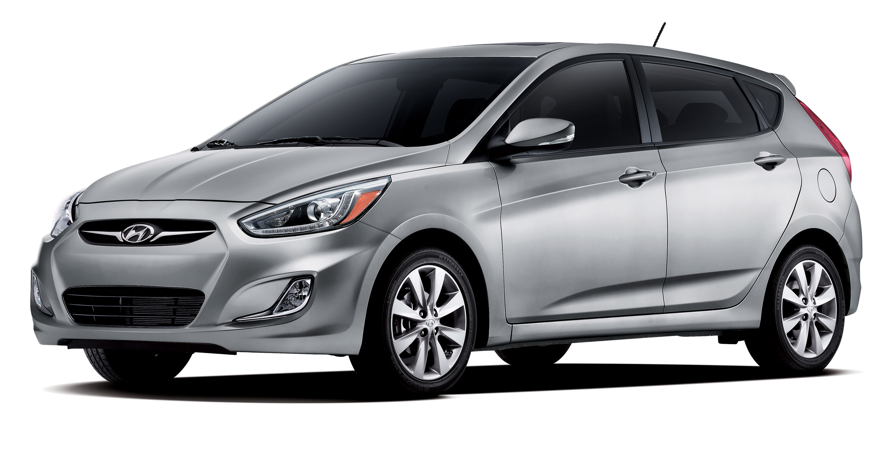 Hyundai Accent photo #2