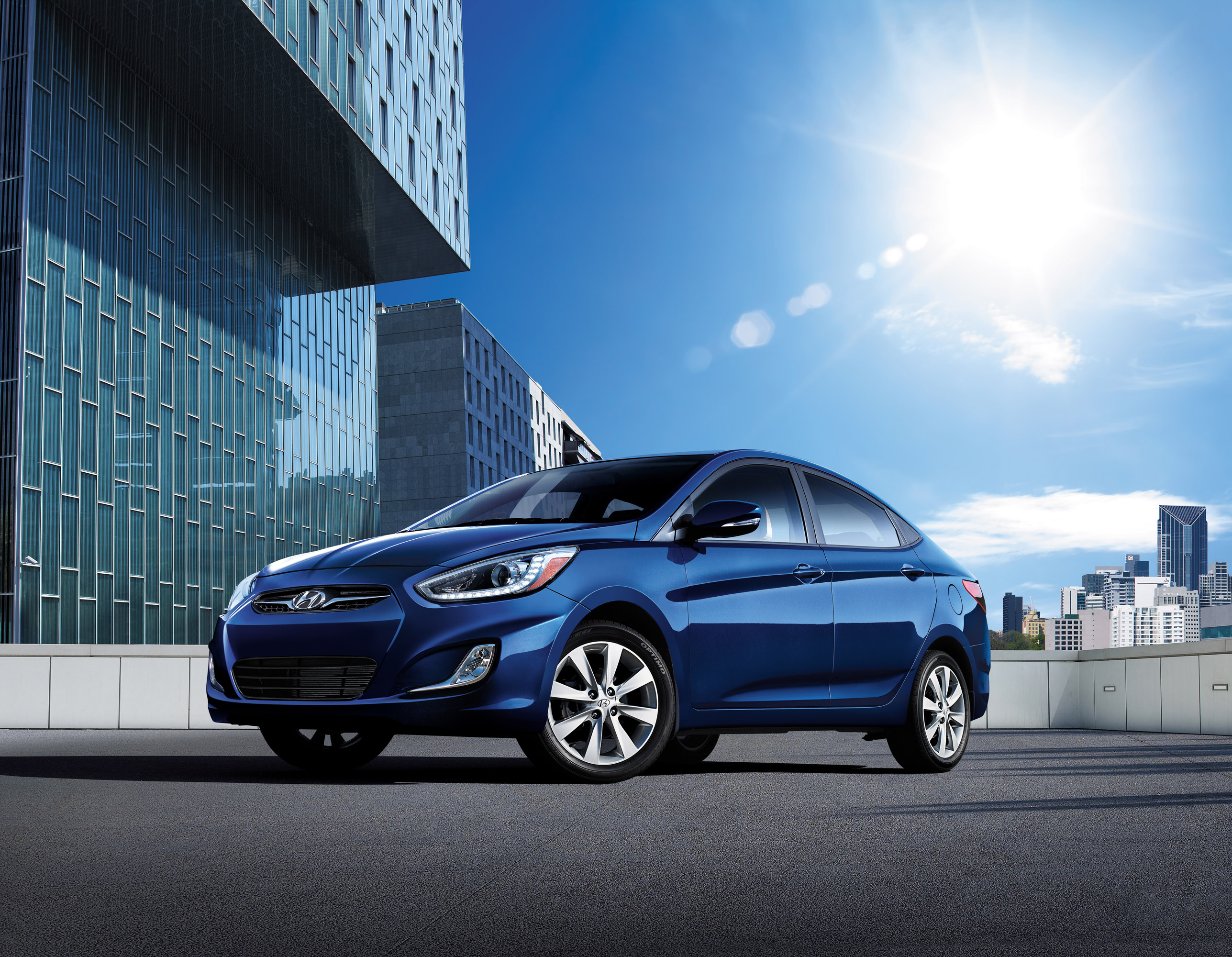 Hyundai Accent photo #3