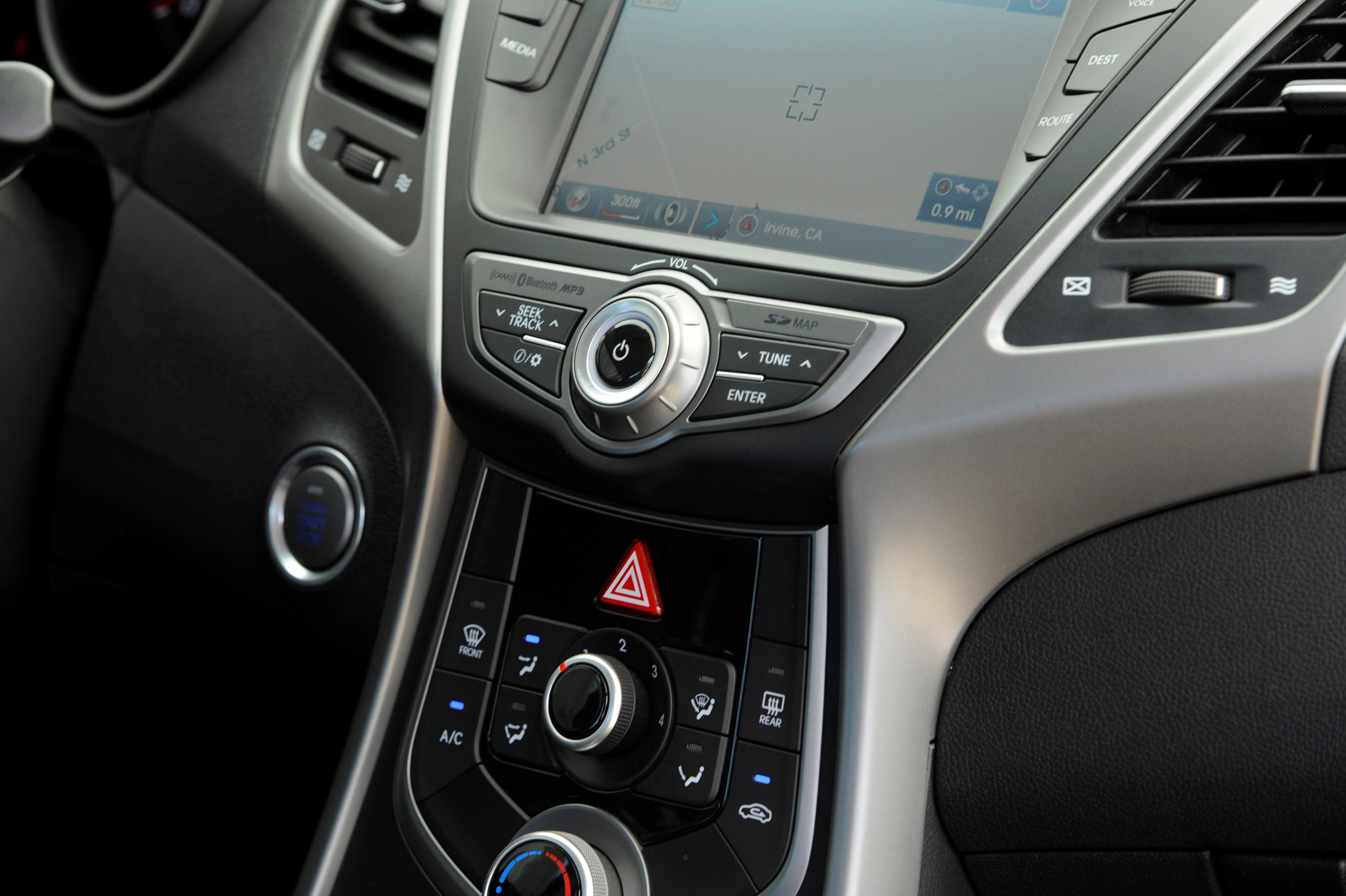 Hyundai Elantra Coupe photo #19