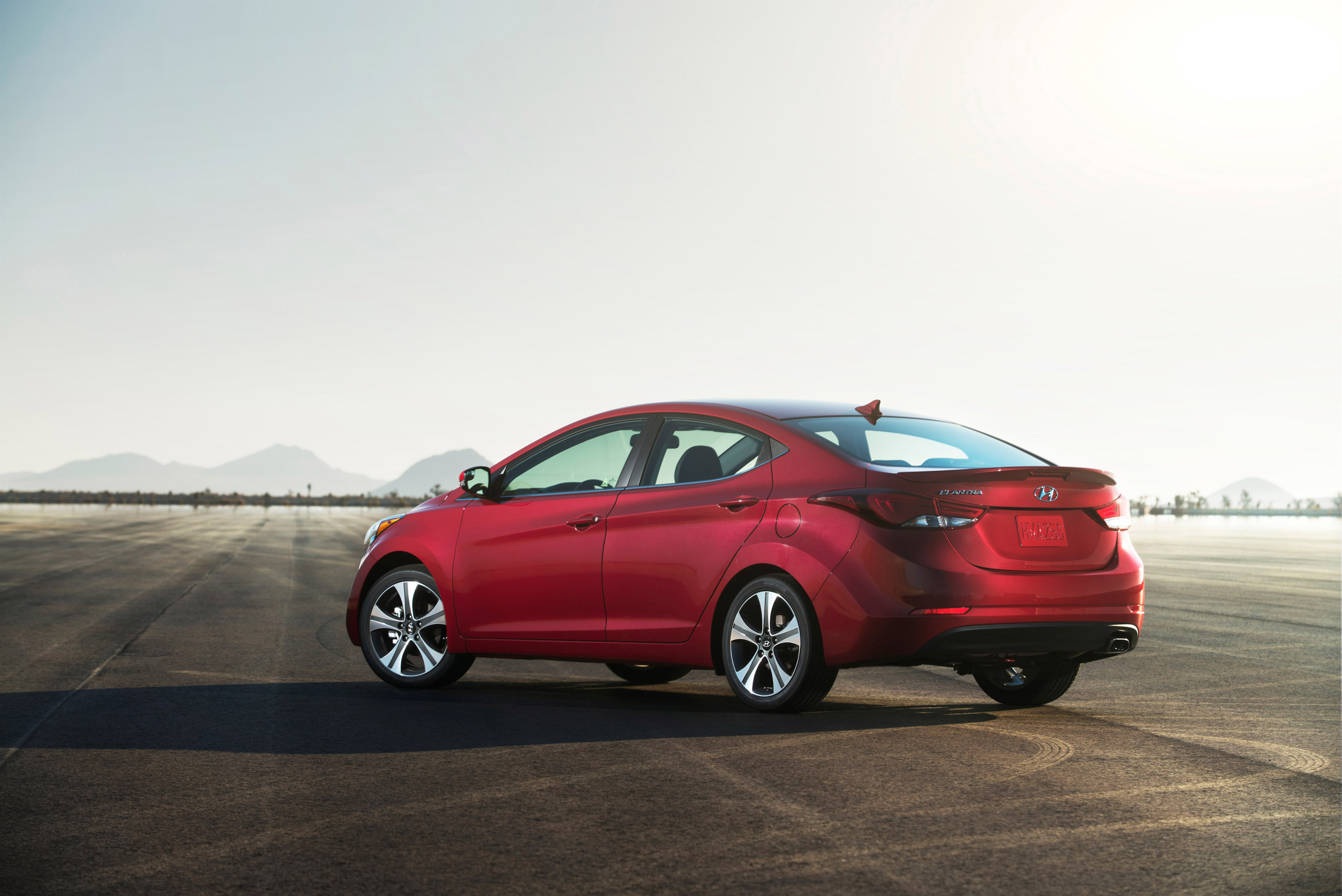 Hyundai Elantra Sedan photo #18