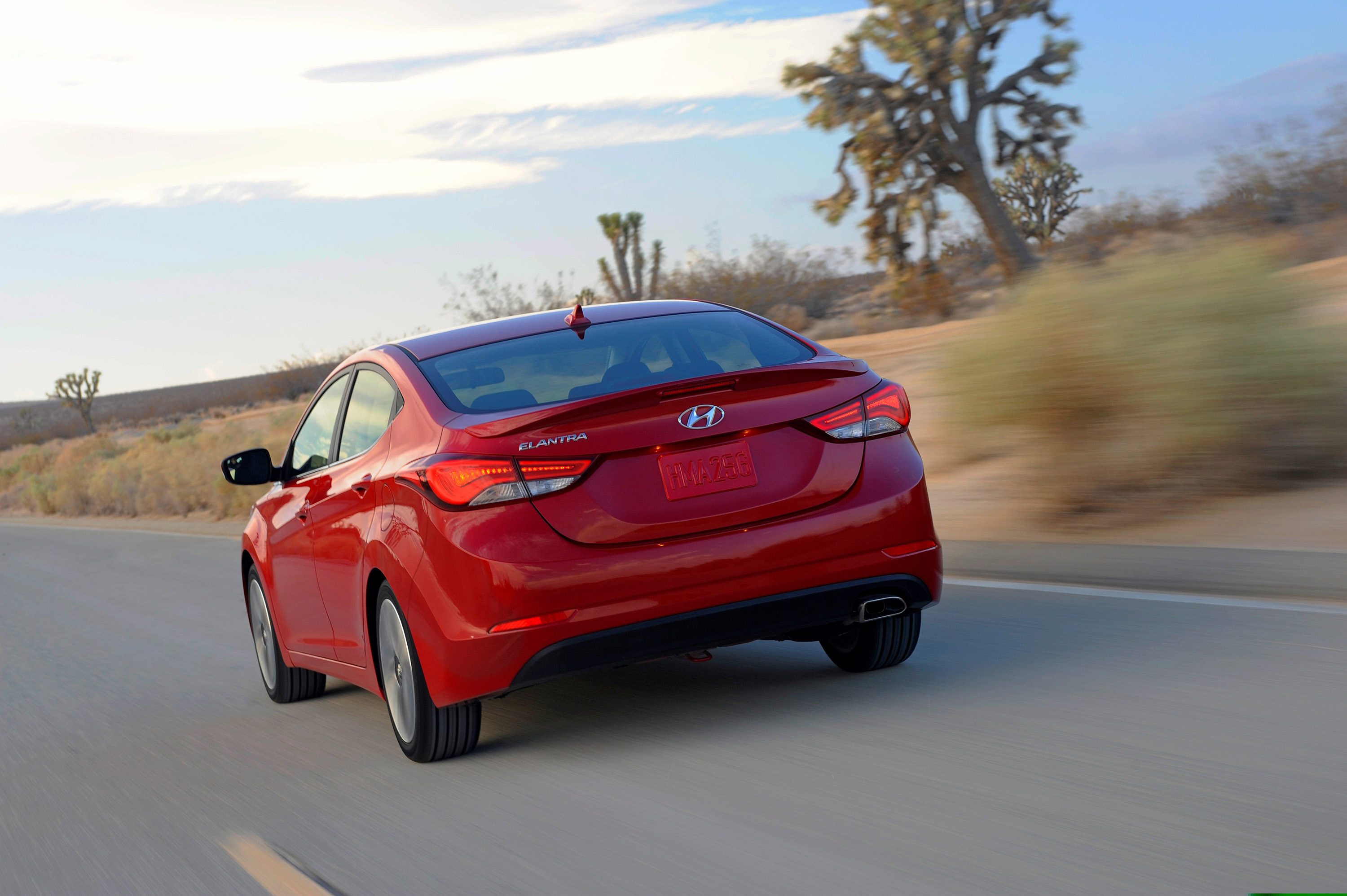 Hyundai Elantra Sedan photo #21