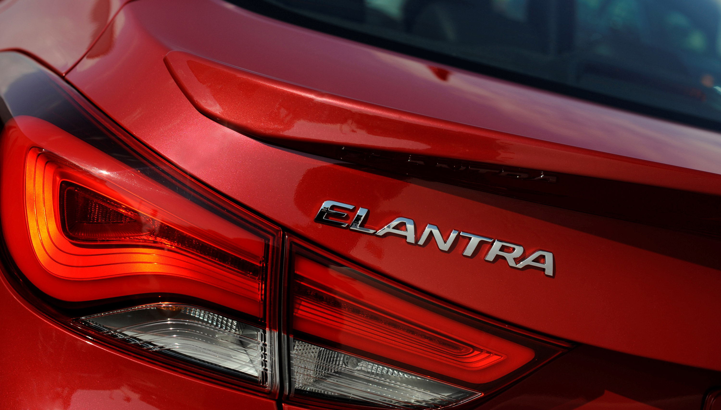 Hyundai Elantra Sedan photo #29