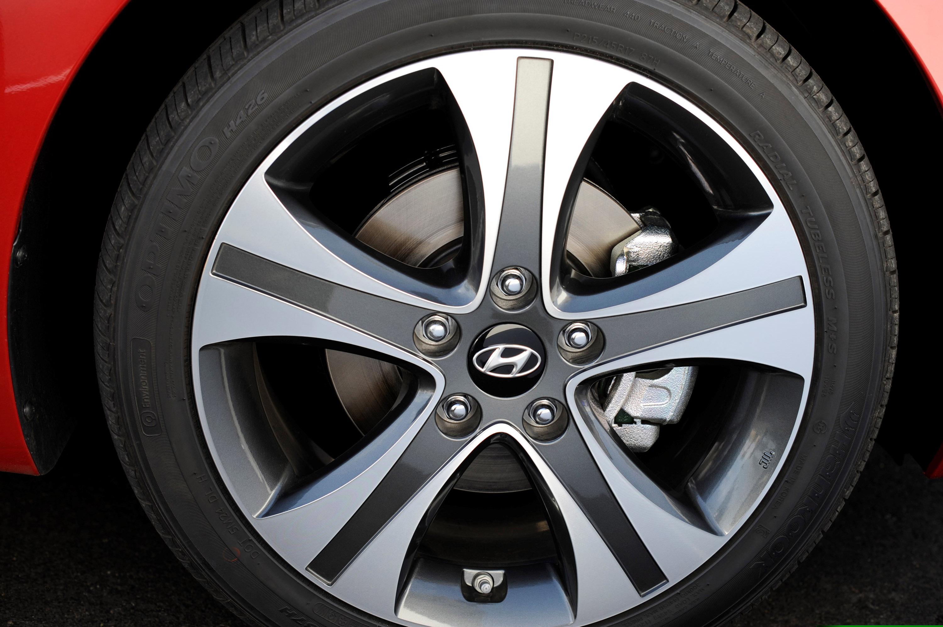 Hyundai Elantra Sedan photo #32