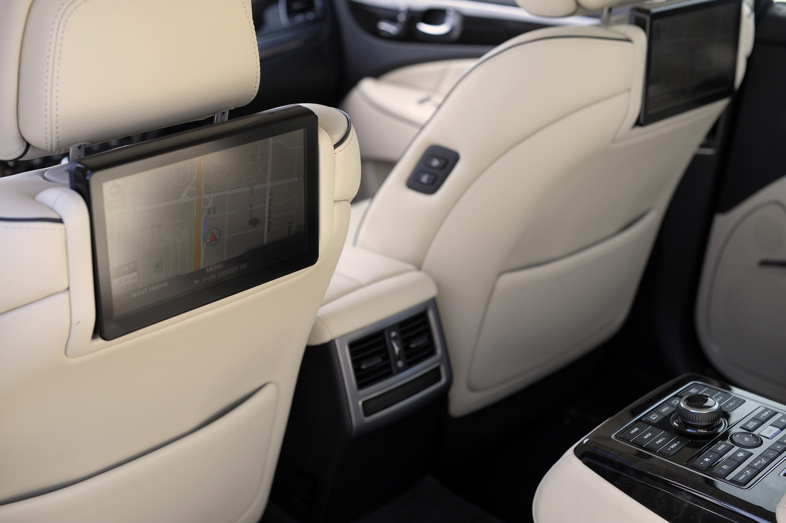 Hyundai Equus photo #21