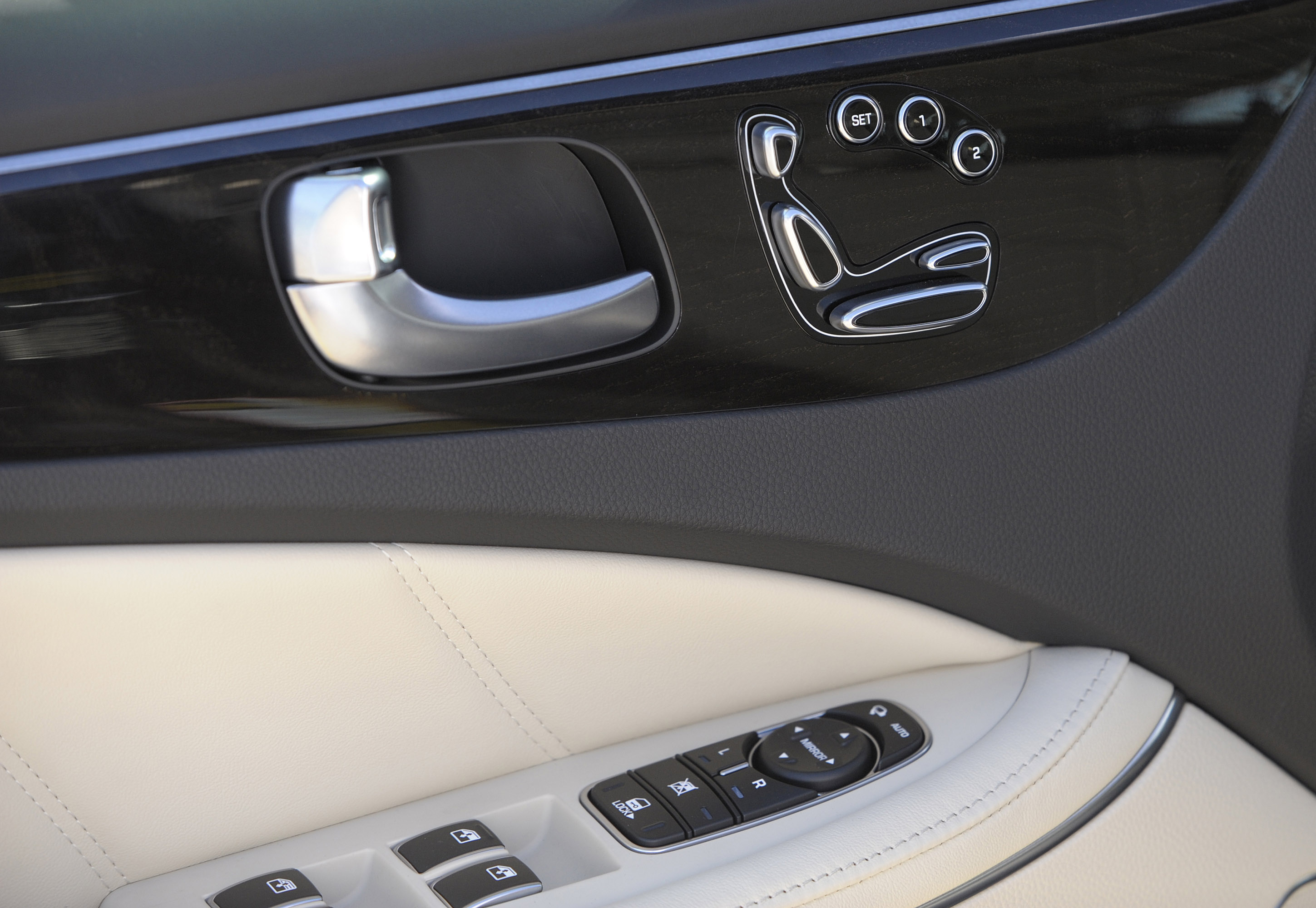 Hyundai Equus photo #22