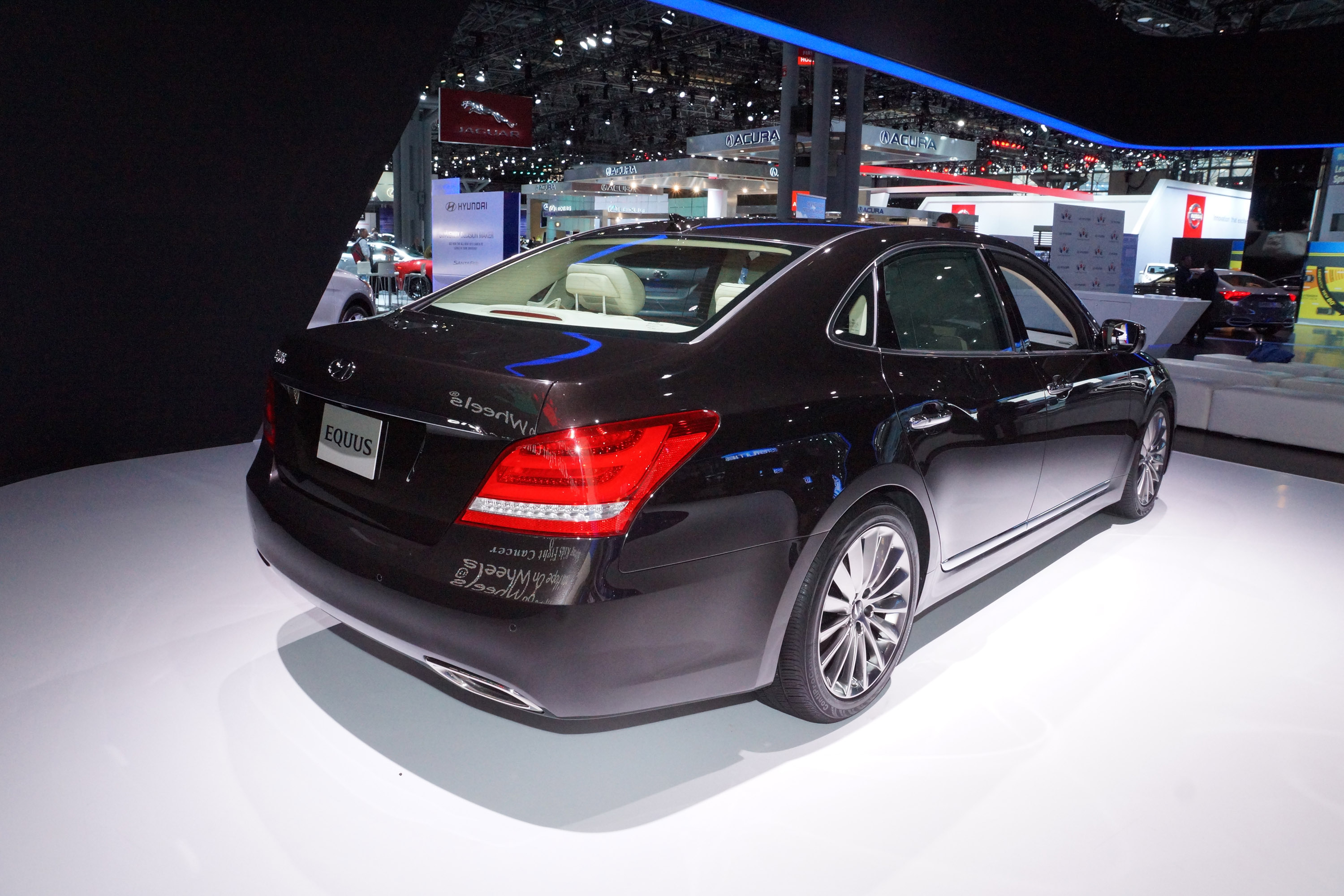 Hyundai Equus photo #27