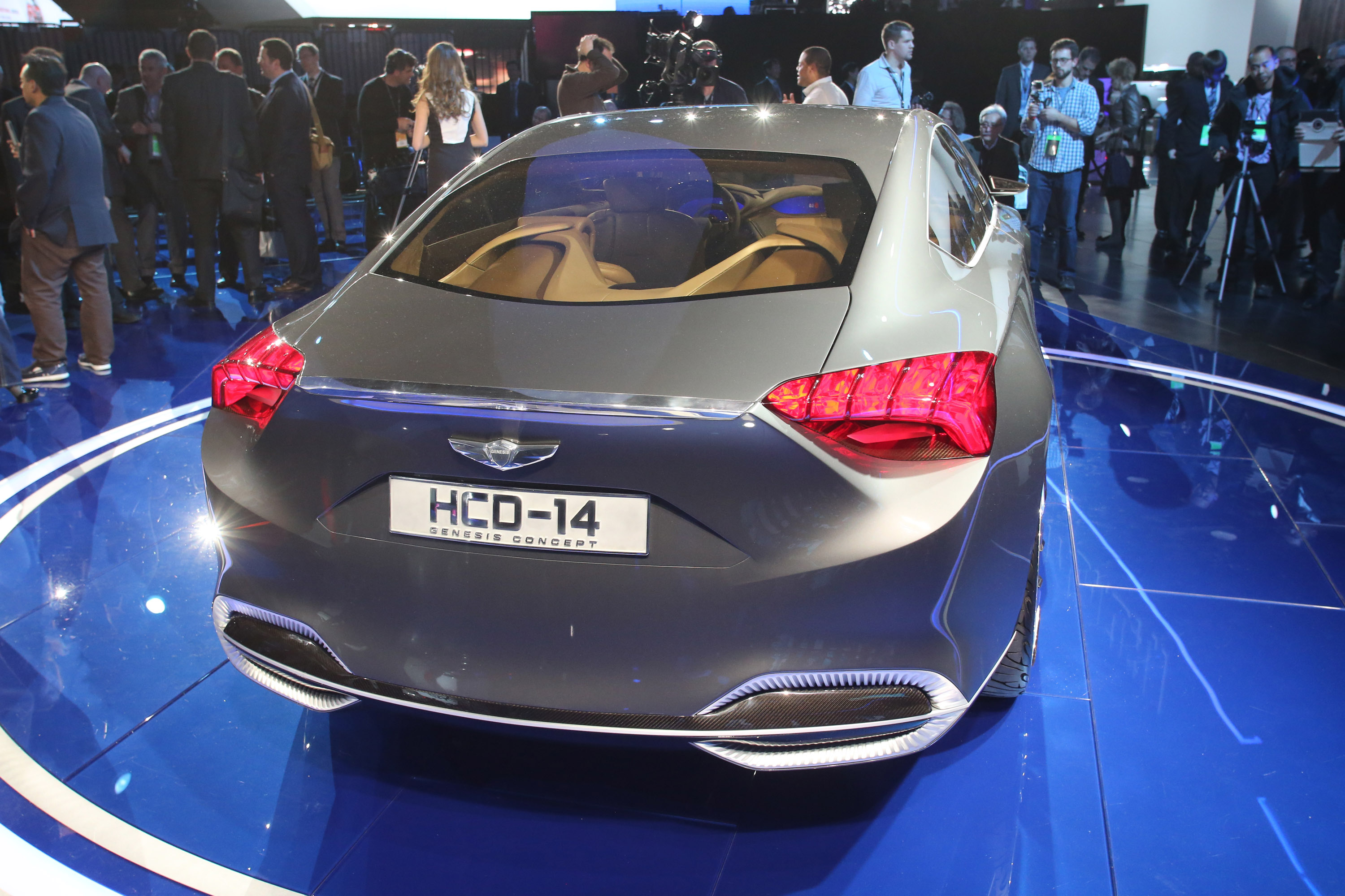 Hyundai HCD-14 Genesis Concept photo #25
