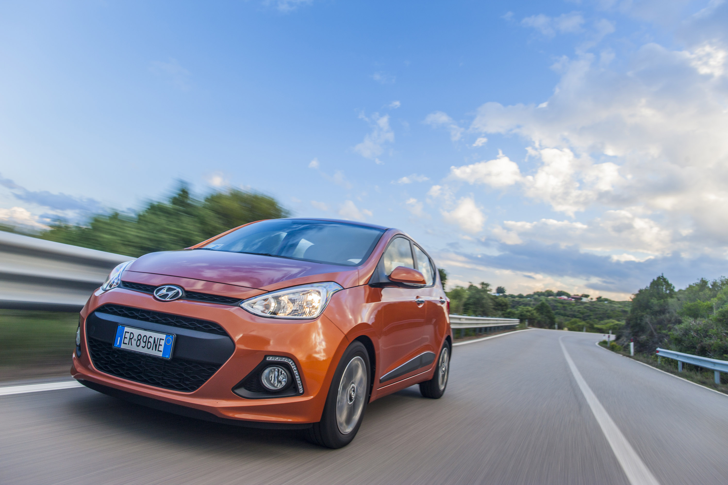 2014 Hyundai i10 - HD Pictures @ carsinvasion.com