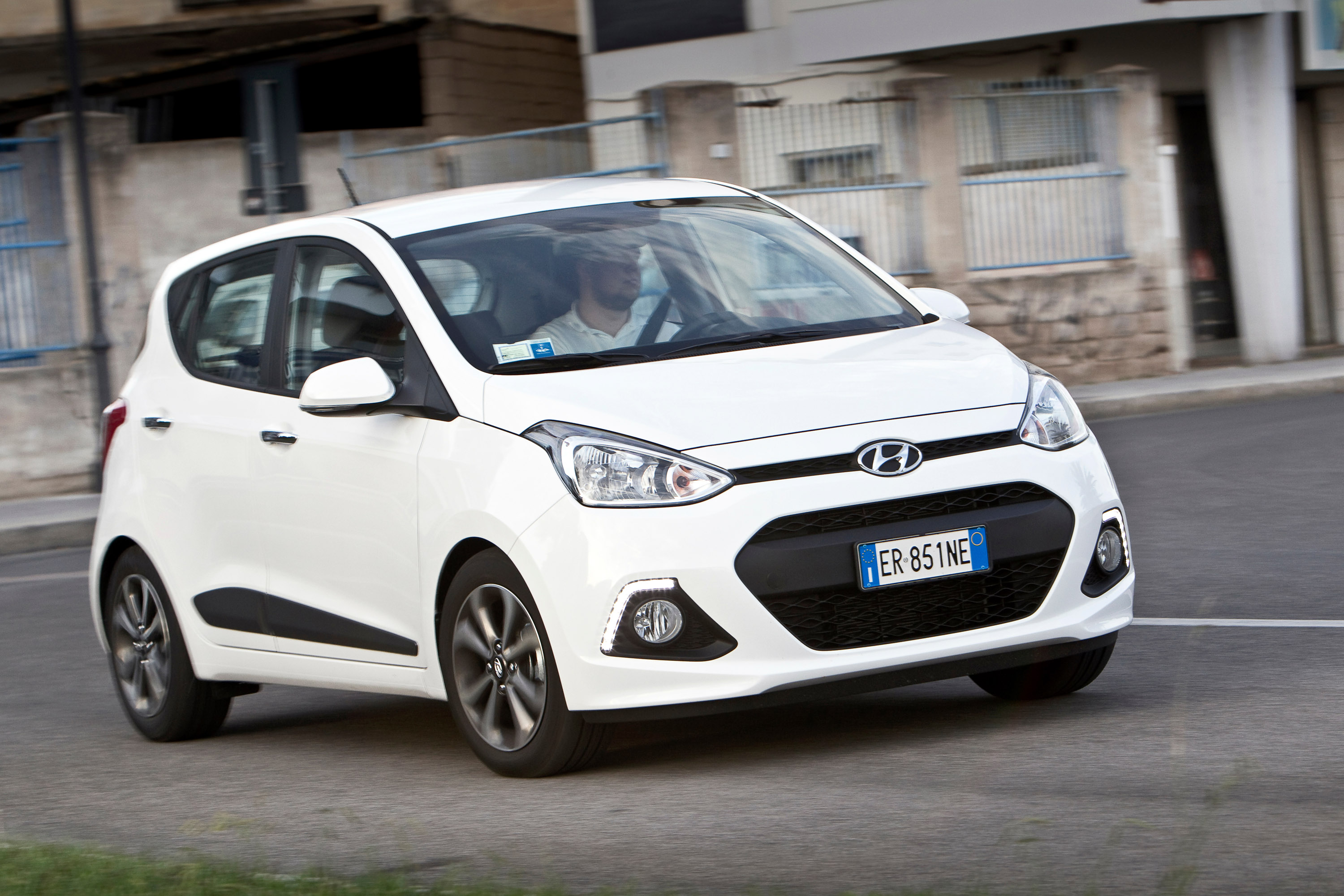 2014 Hyundai i10  HD Pictures @ carsinvasion.com