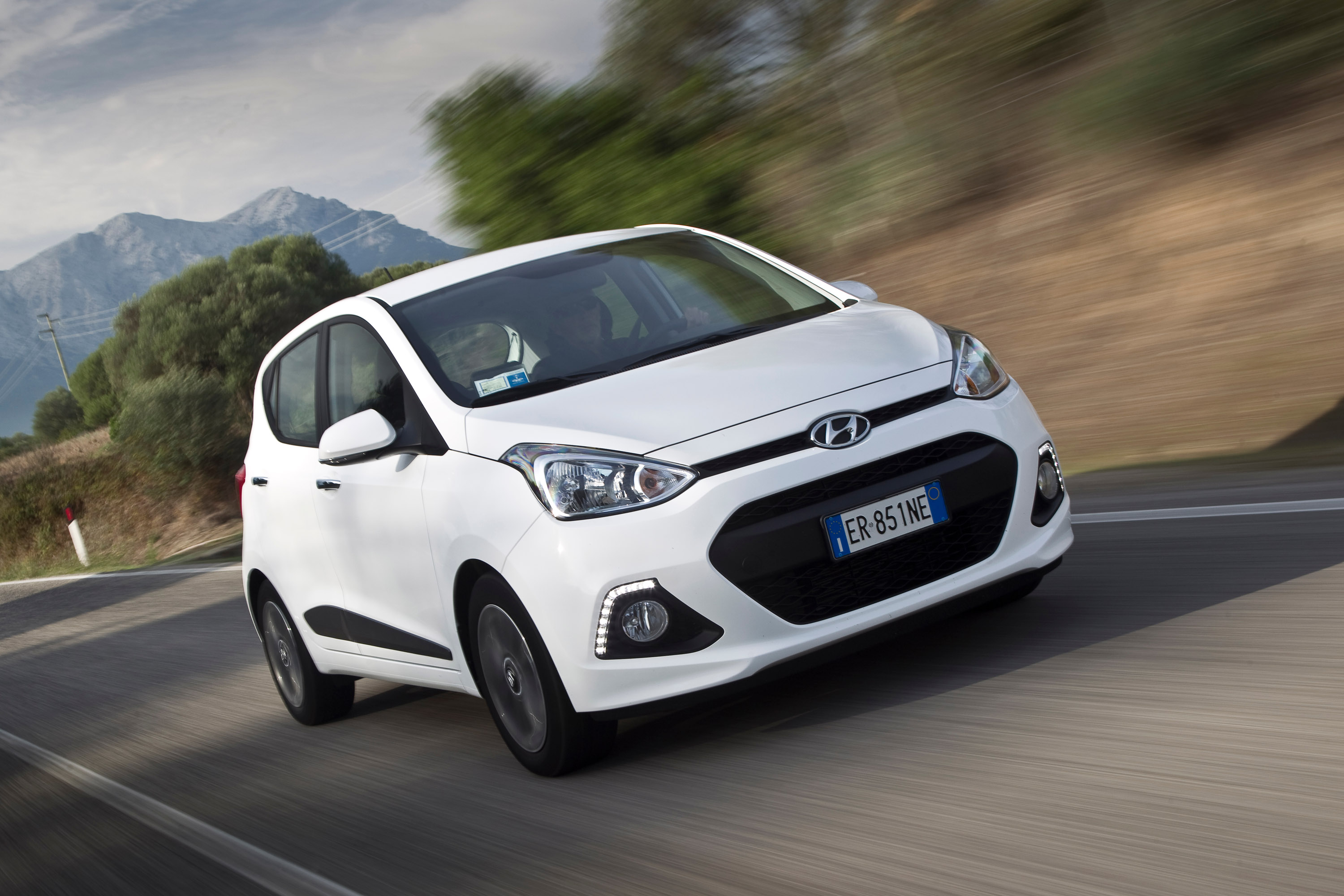 2014 Hyundai i10 - HD Pictures @ carsinvasion.com