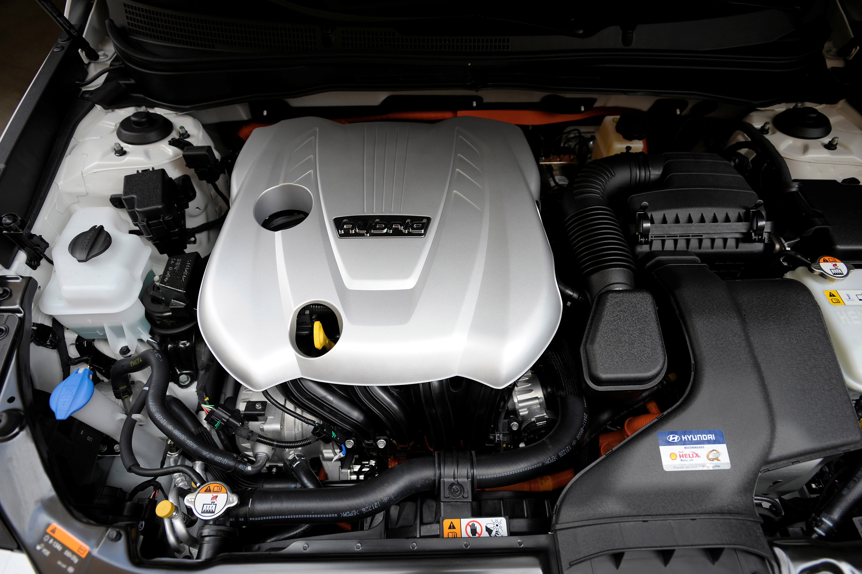 Hyundai Sonata Hybrid photo #19