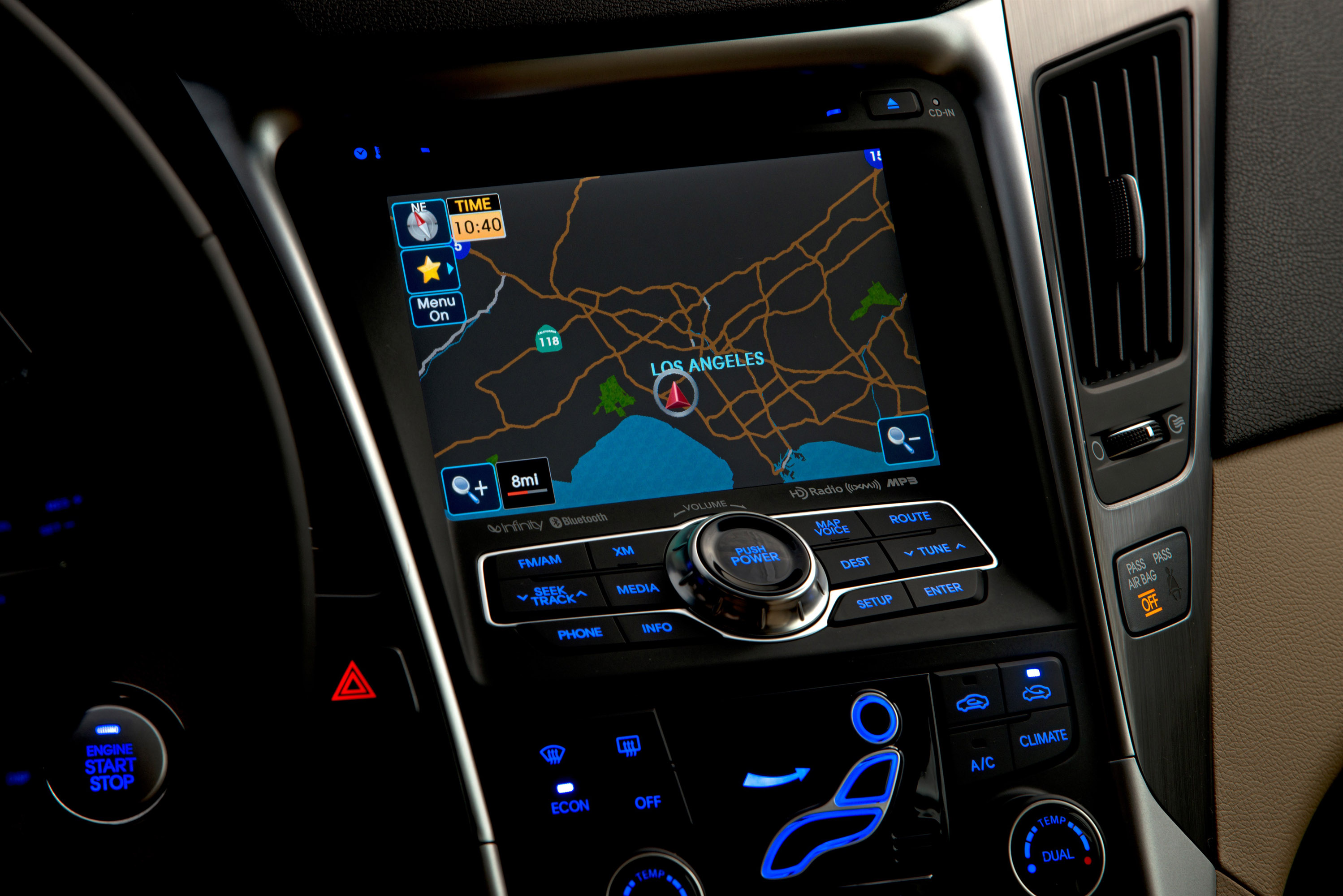 Hyundai Sonata Hybrid photo #27
