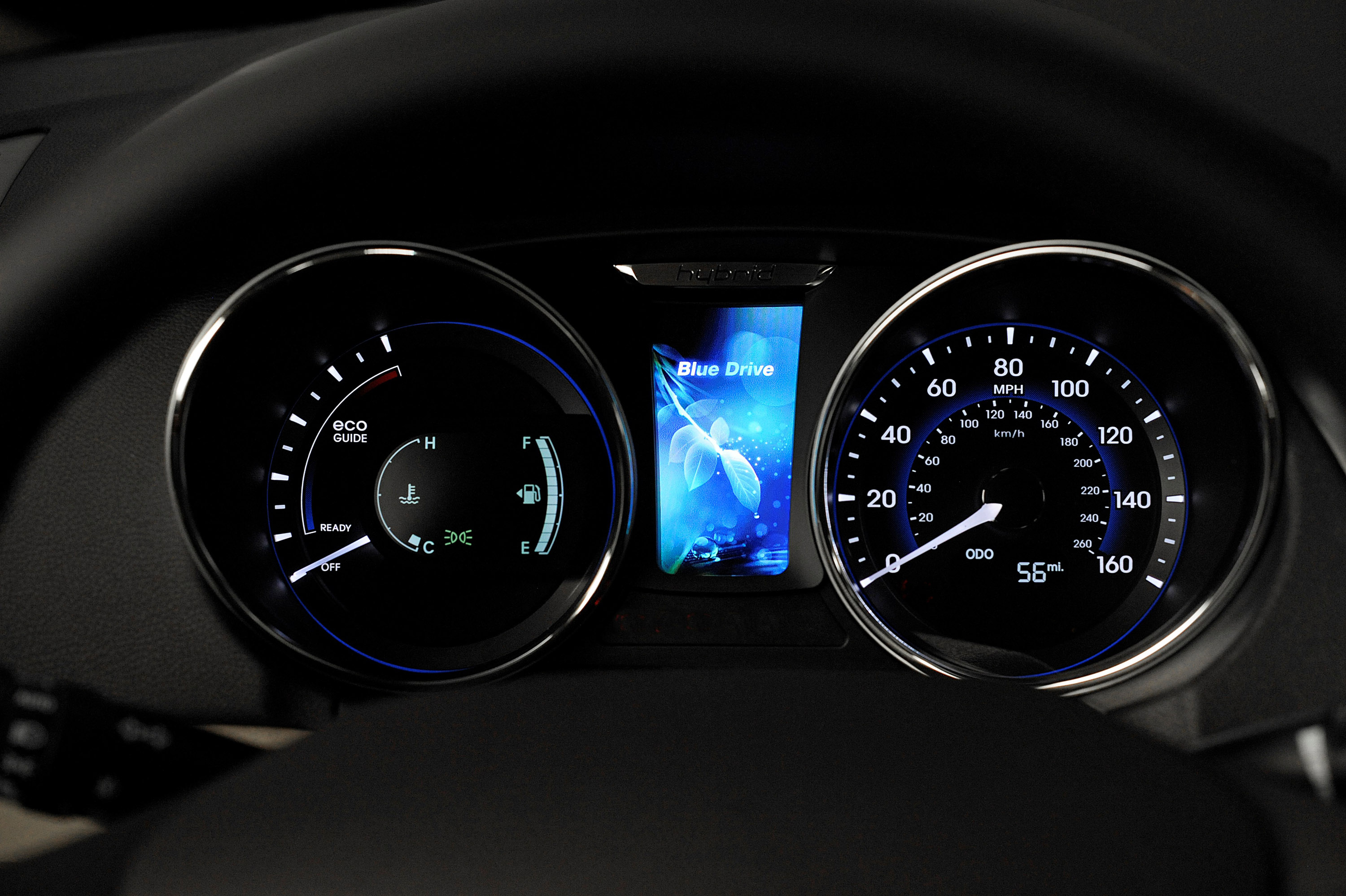 Hyundai Sonata Hybrid photo #28