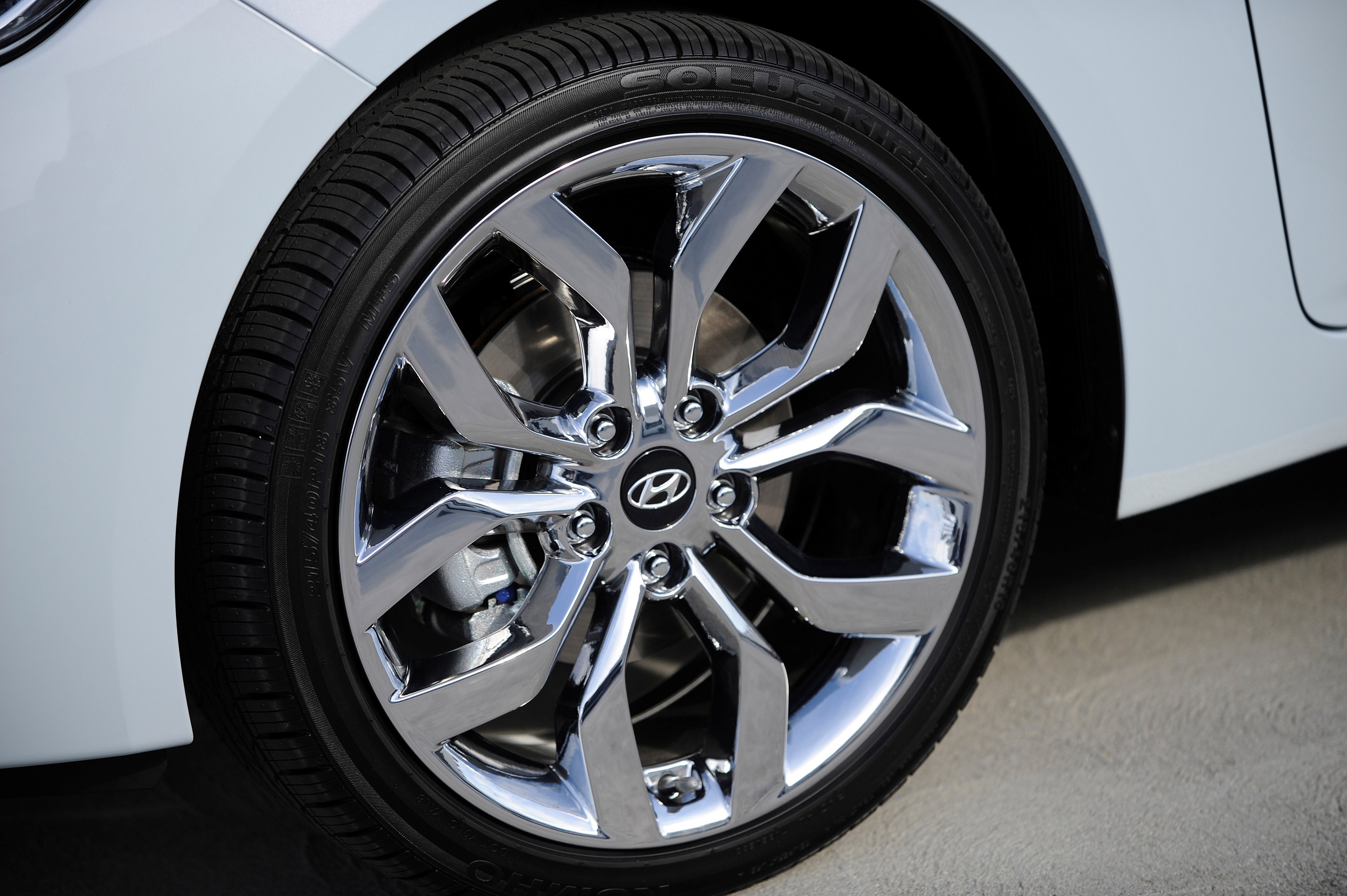 Hyundai Veloster RE-FLEX photo #17