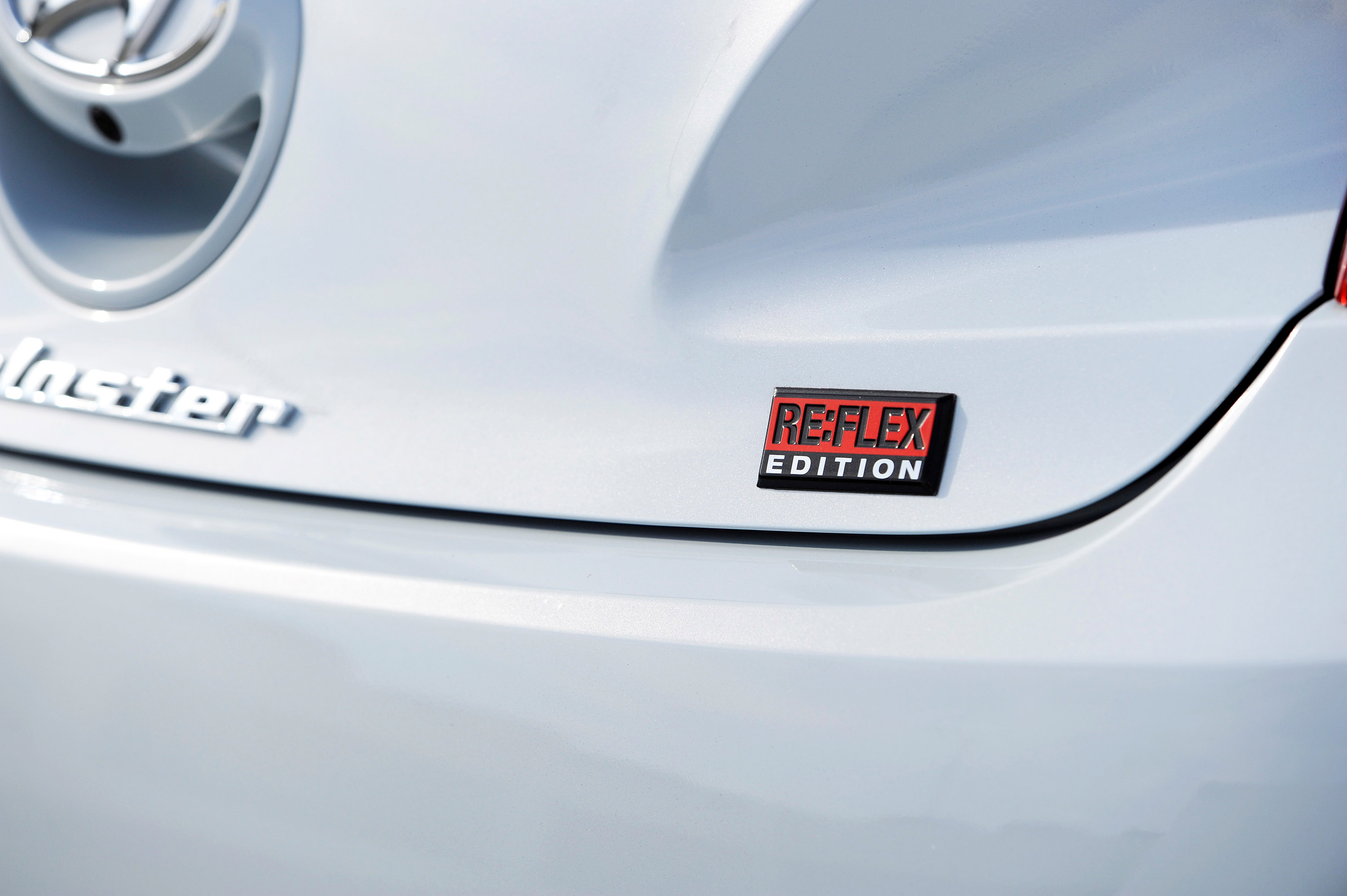 Hyundai Veloster RE-FLEX photo #18
