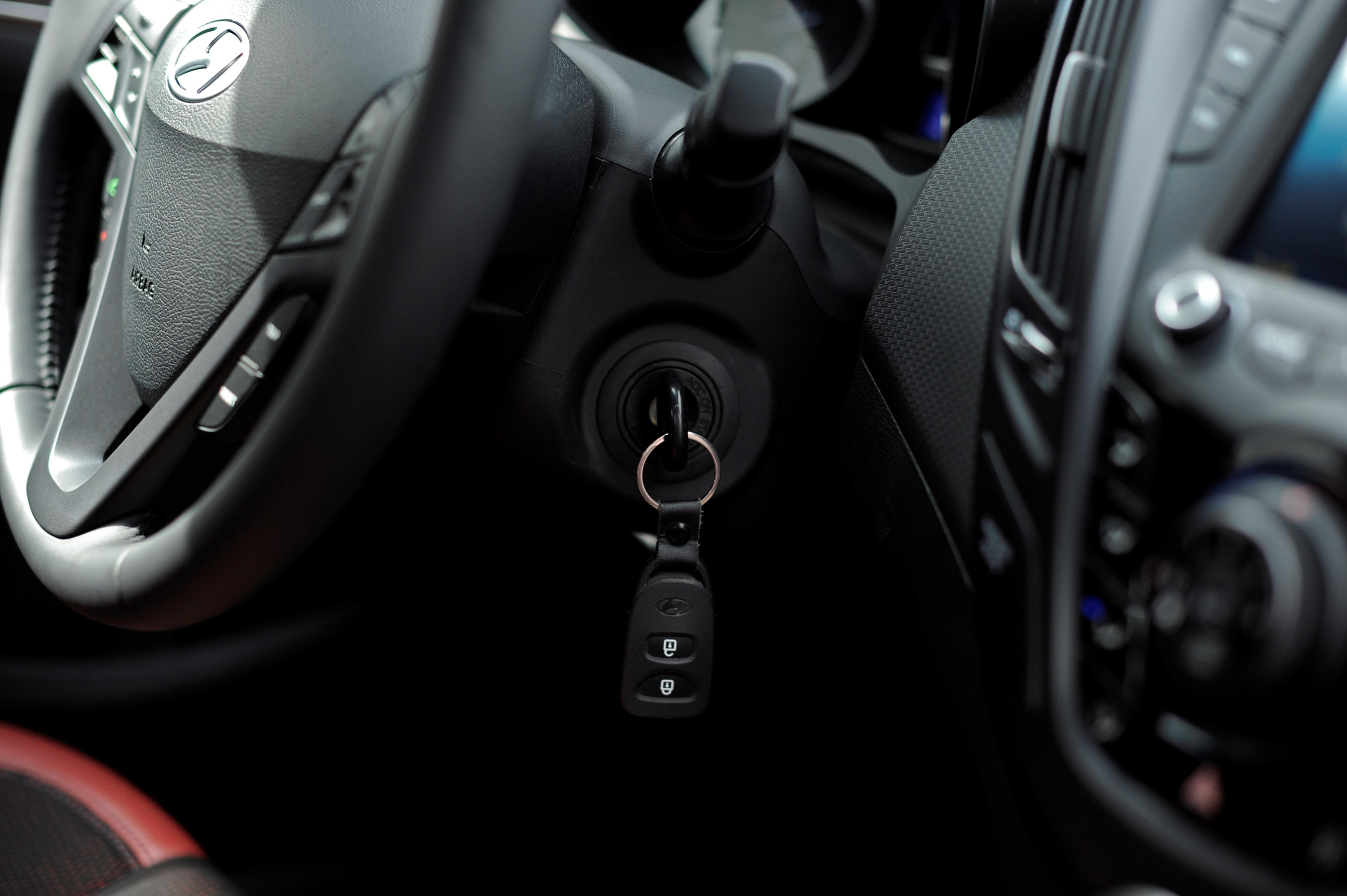 Hyundai Veloster Turbo R-Spec photo #25