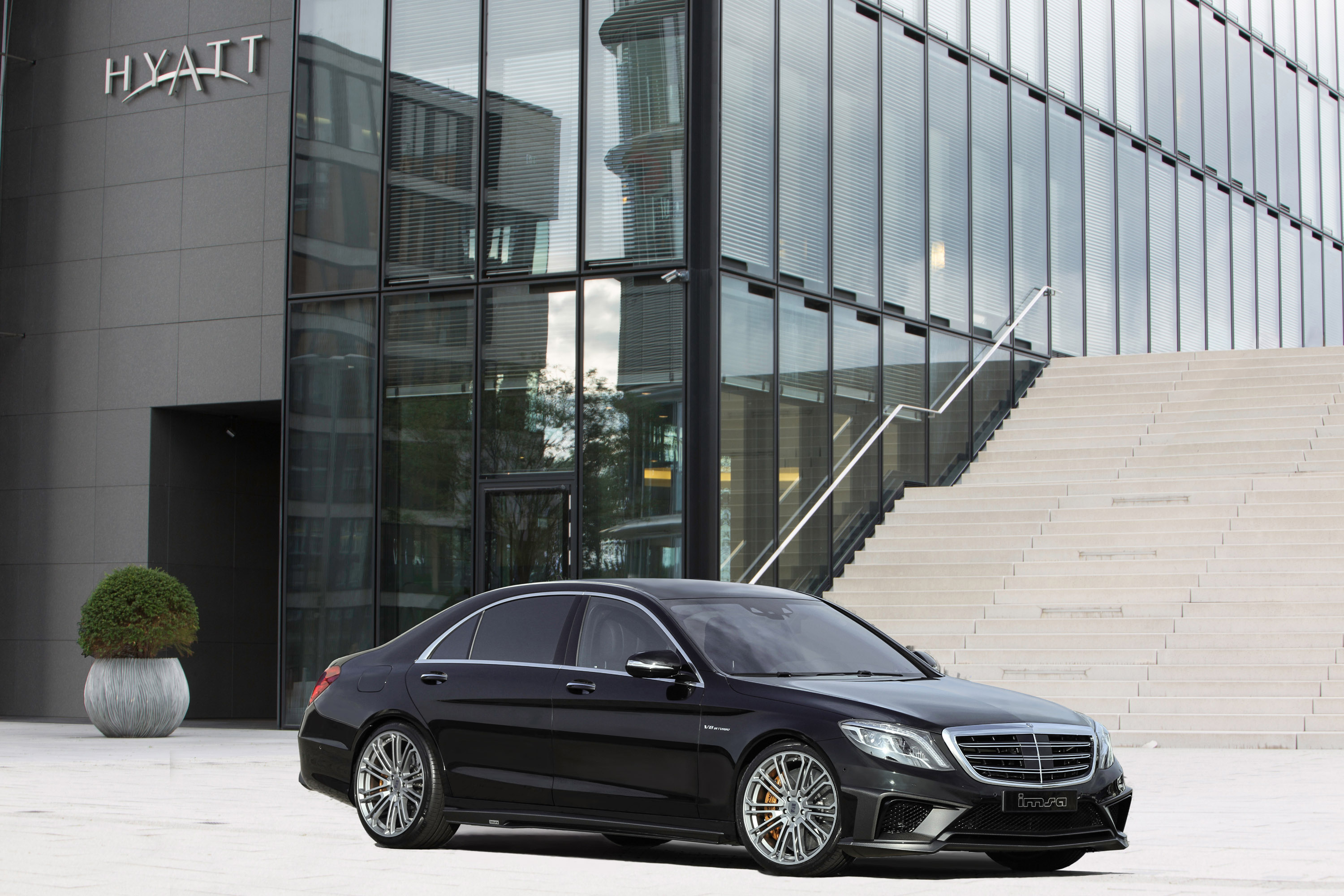 Мерседес Бенц w222 s63 AMG